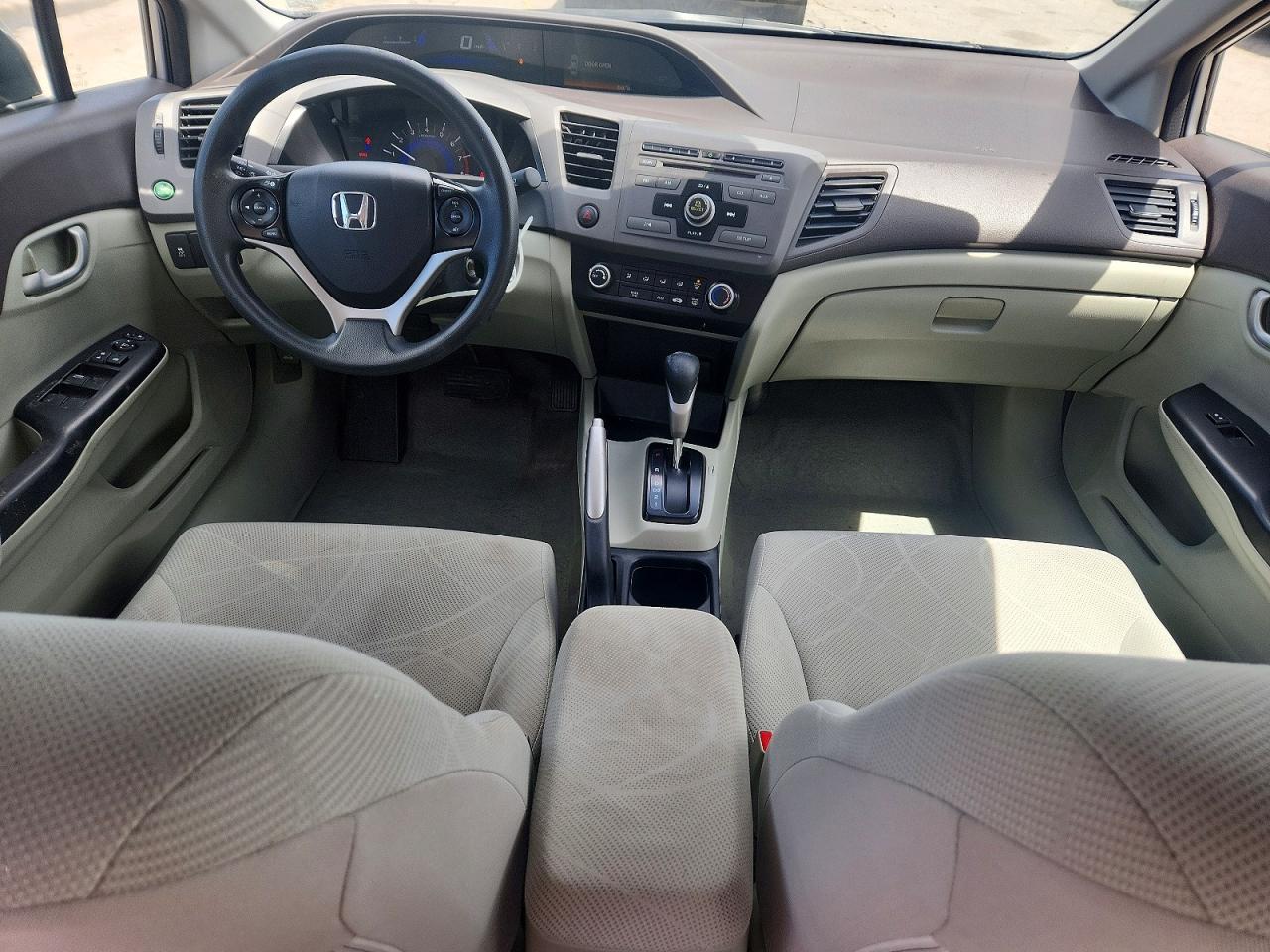 2012 Honda Civic Lx Silver vin: 19XFB2F57CE100417