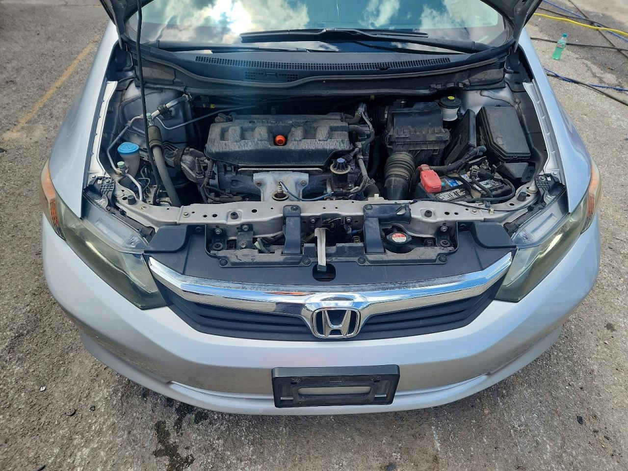 2012 Honda Civic Lx Silver vin: 19XFB2F57CE100417