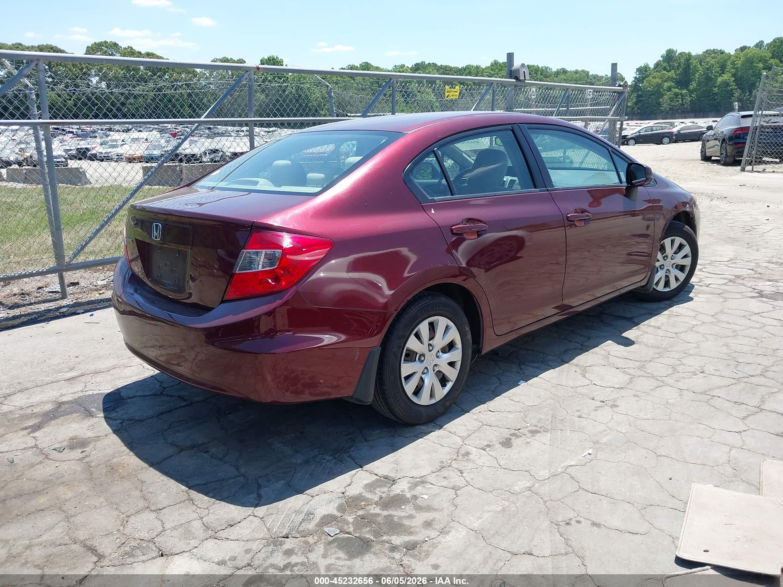 2012 Honda Civic Lx Burgundy vin: 19XFB2F57CE358677