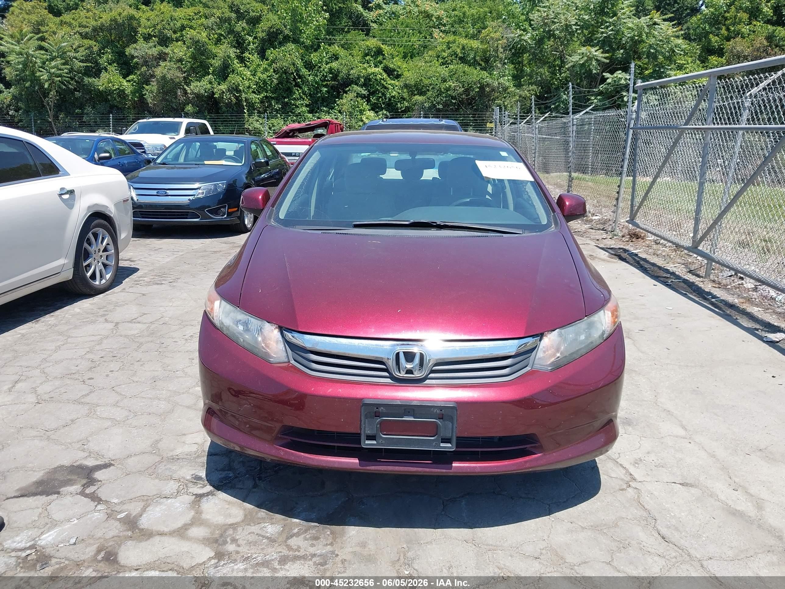 2012 Honda Civic Lx Burgundy vin: 19XFB2F57CE358677
