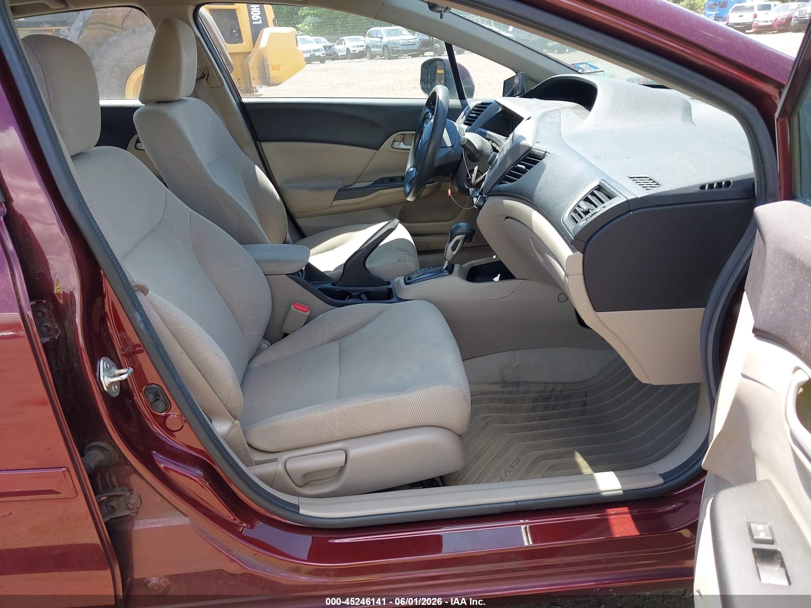 2012 Honda Civic Lx Красный vin: 19XFB2F57CE364141