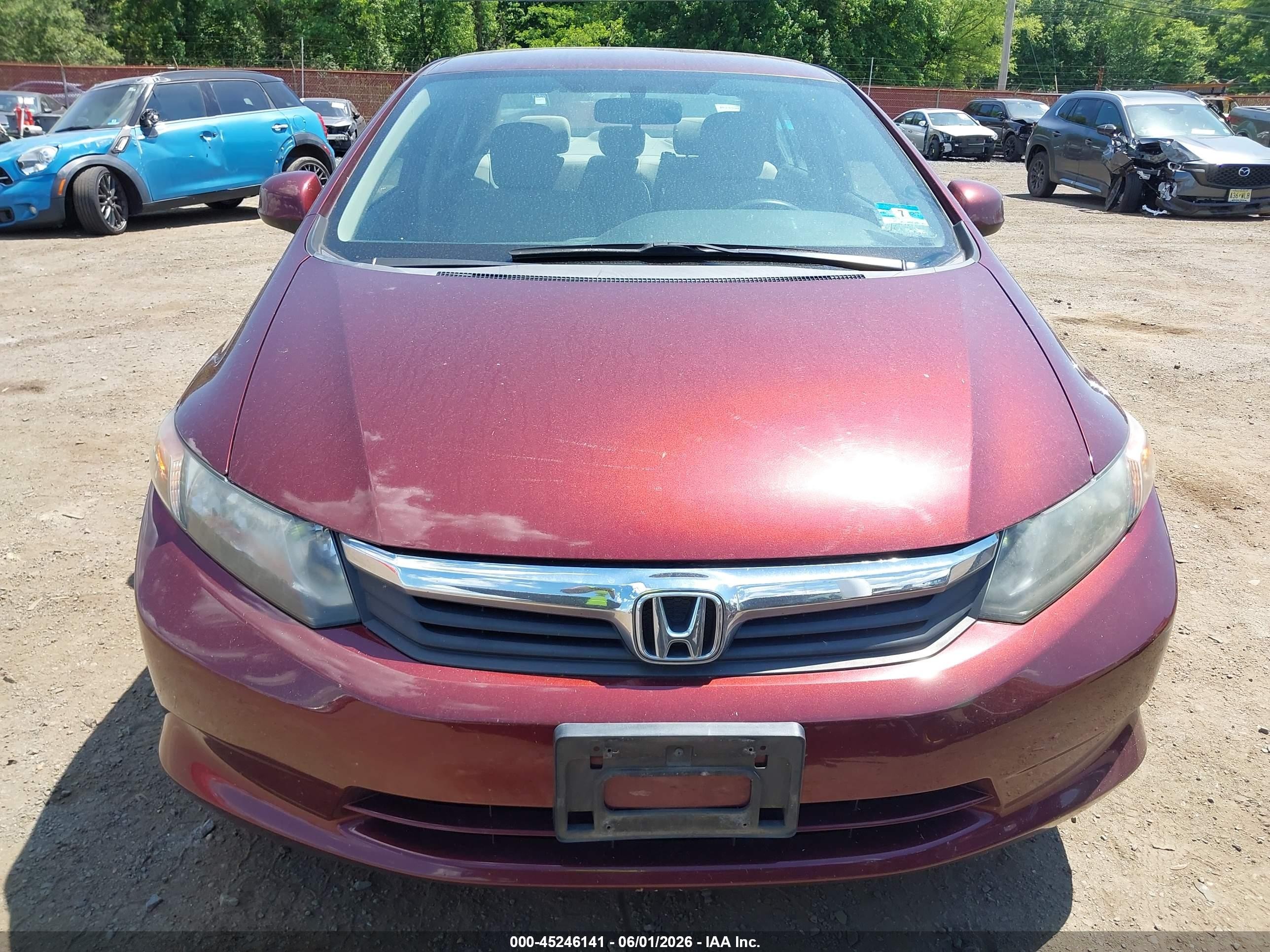 2012 Honda Civic Lx Красный vin: 19XFB2F57CE364141