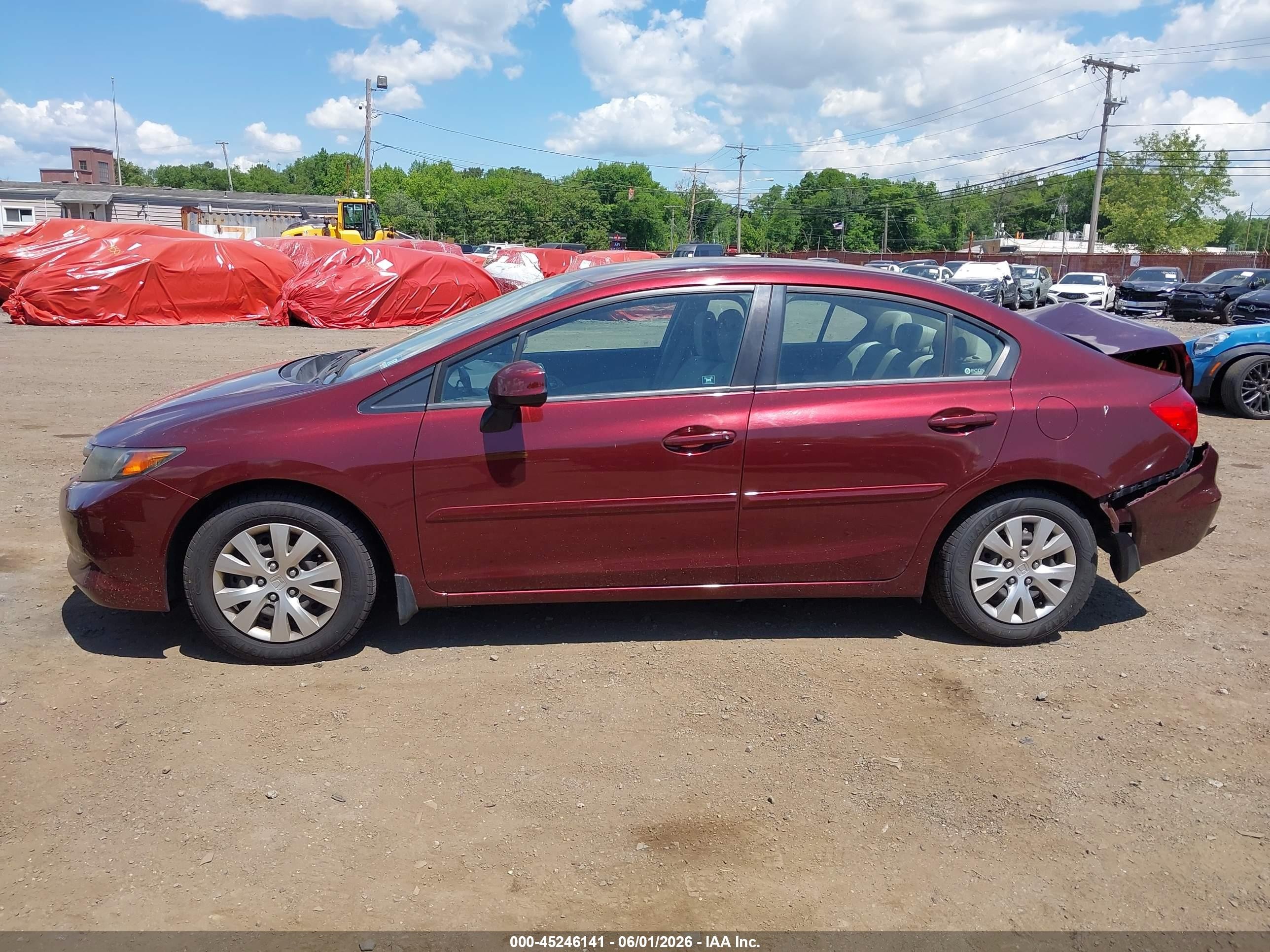 2012 Honda Civic Lx Красный vin: 19XFB2F57CE364141