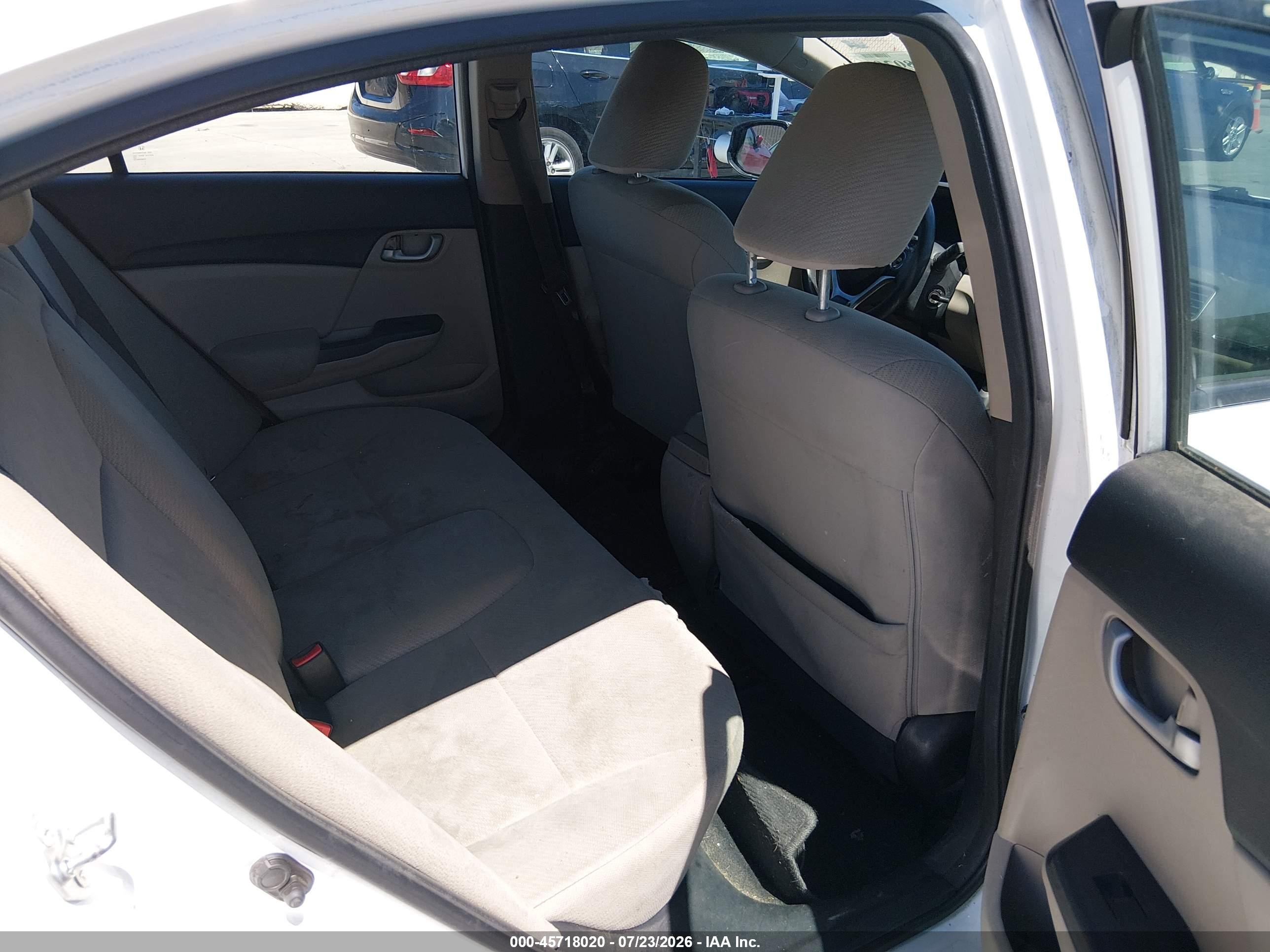 2013 Honda Civic Lx White vin: 19XFB2F57DE232126