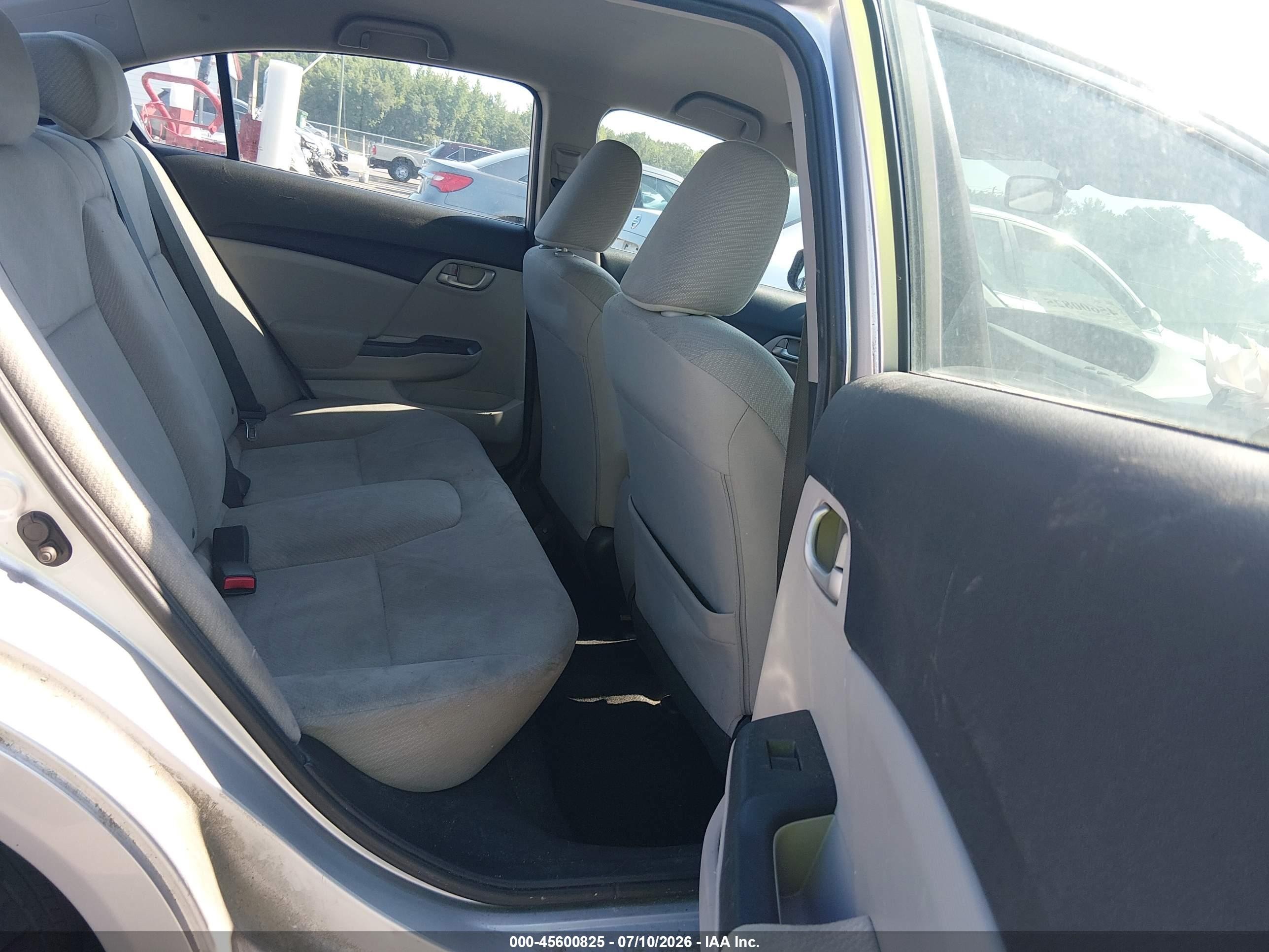 2013 Honda Civic Lx Silver vin: 19XFB2F57DE243028