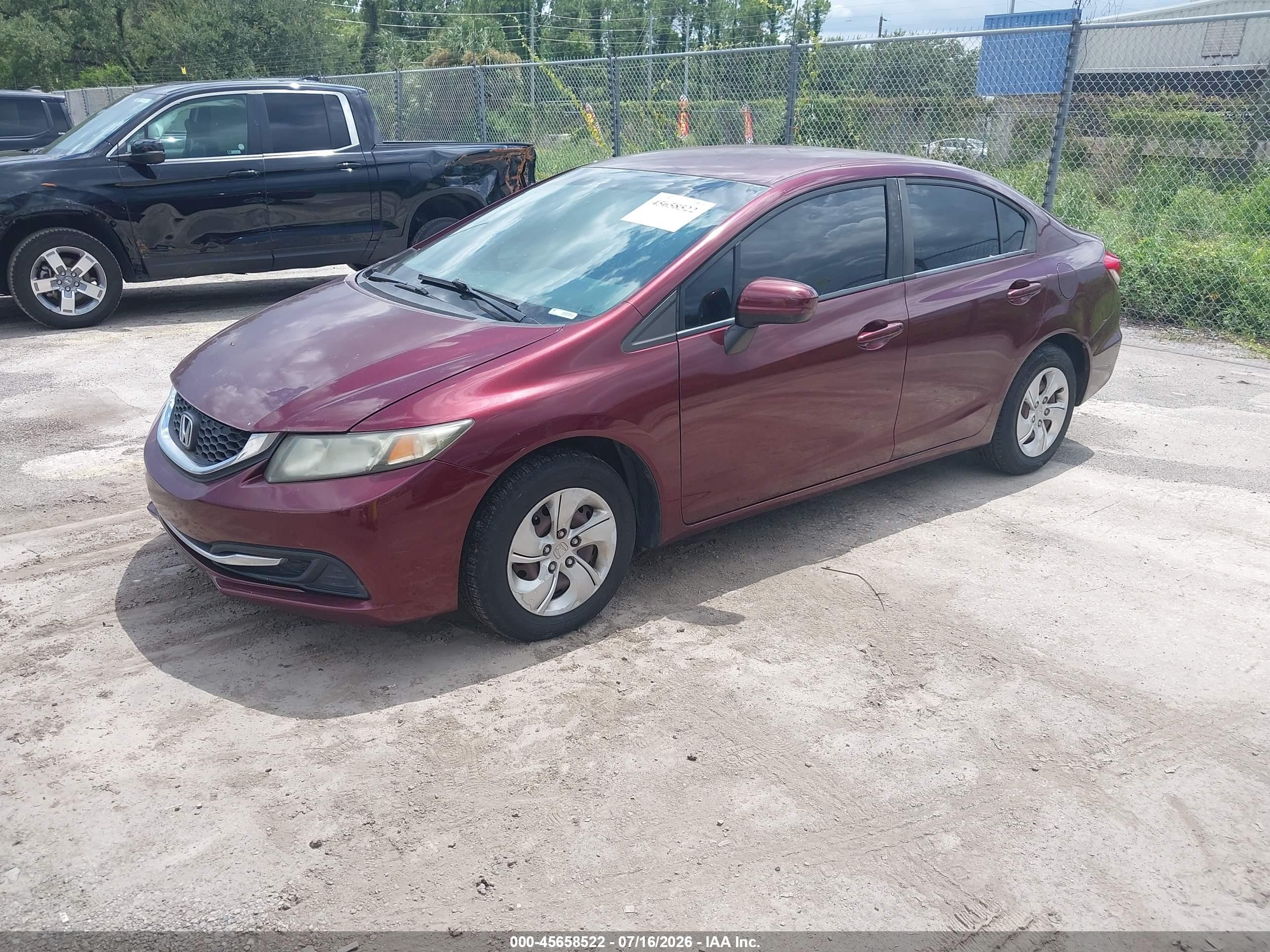 2014 Honda Civic Lx Burgundy vin: 19XFB2F57EE017458