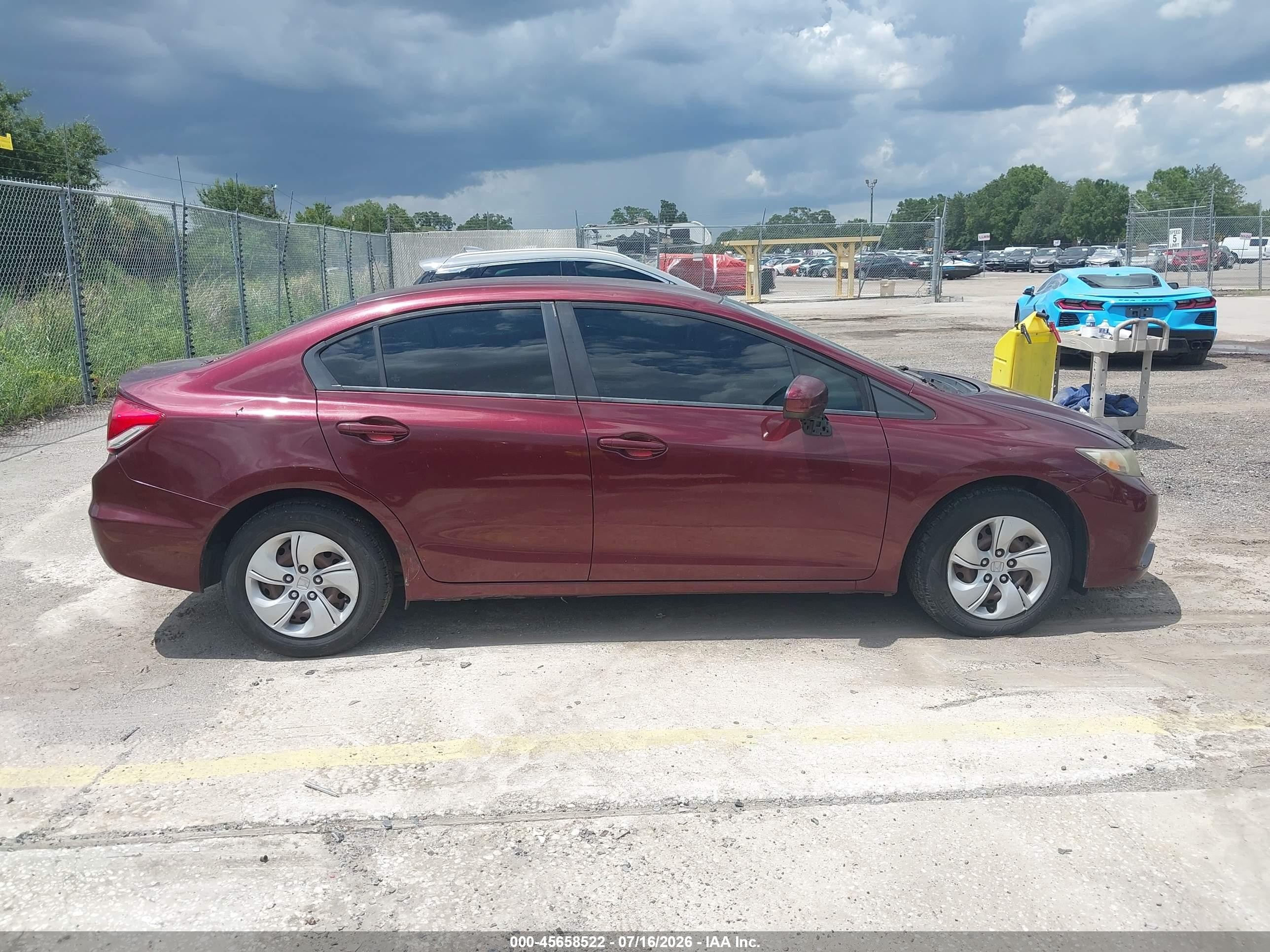 2014 Honda Civic Lx Burgundy vin: 19XFB2F57EE017458