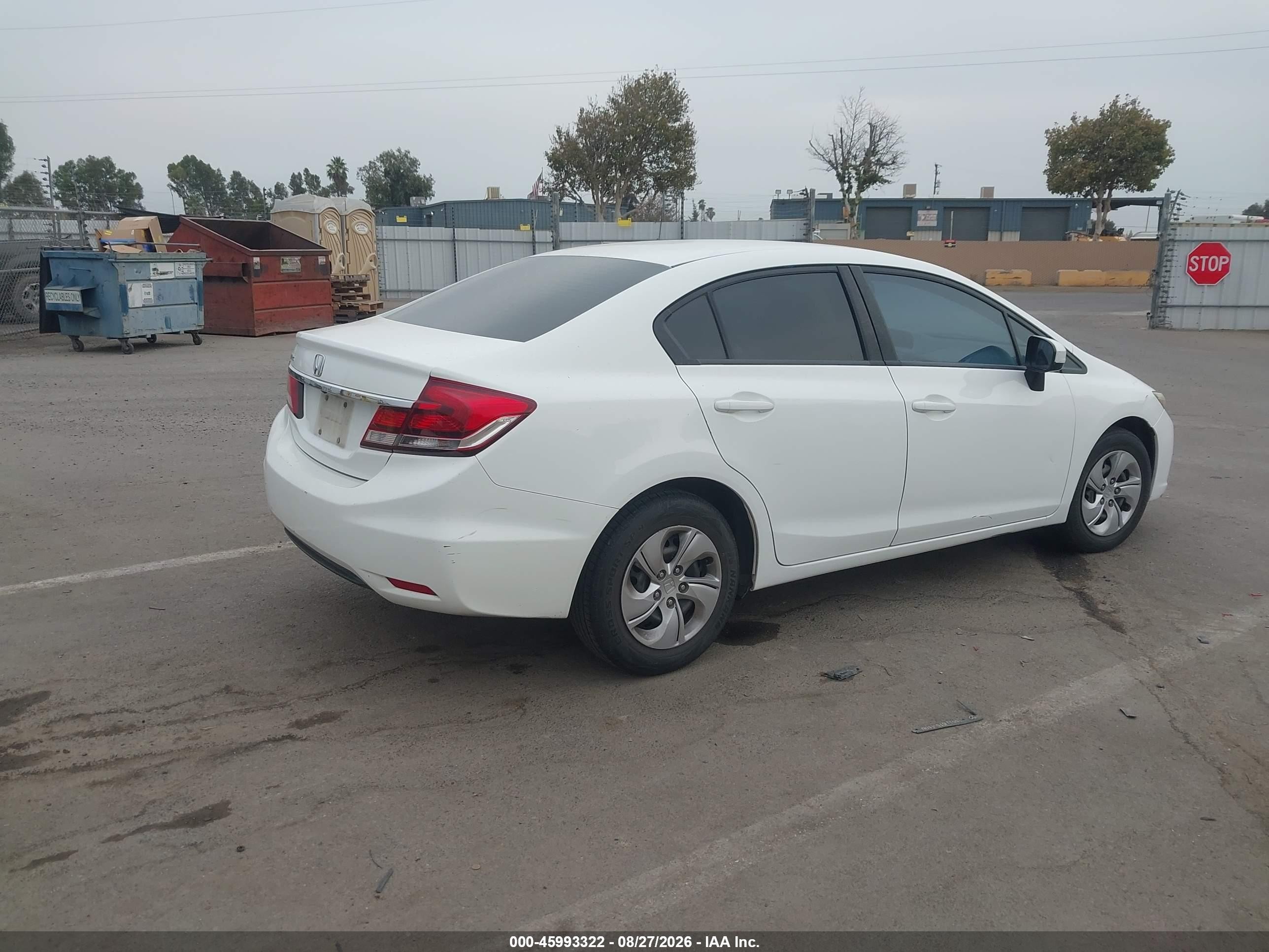 2014 Honda Civic Lx Белый vin: 19XFB2F57EE216414