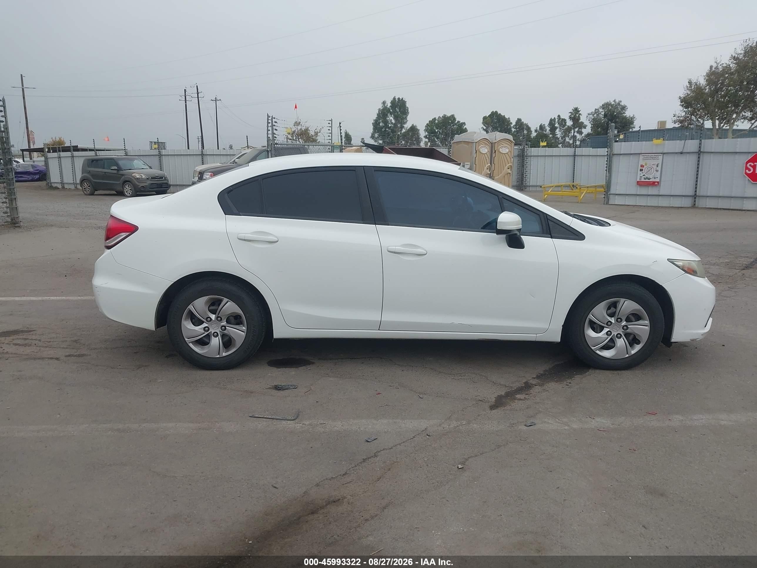 2014 Honda Civic Lx Белый vin: 19XFB2F57EE216414