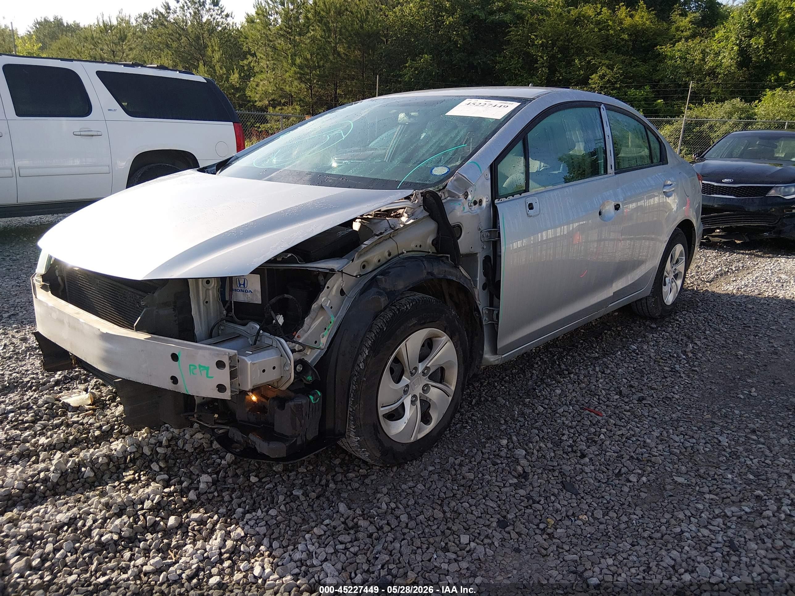 2014 Honda Civic Lx Silver vin: 19XFB2F57EE218762