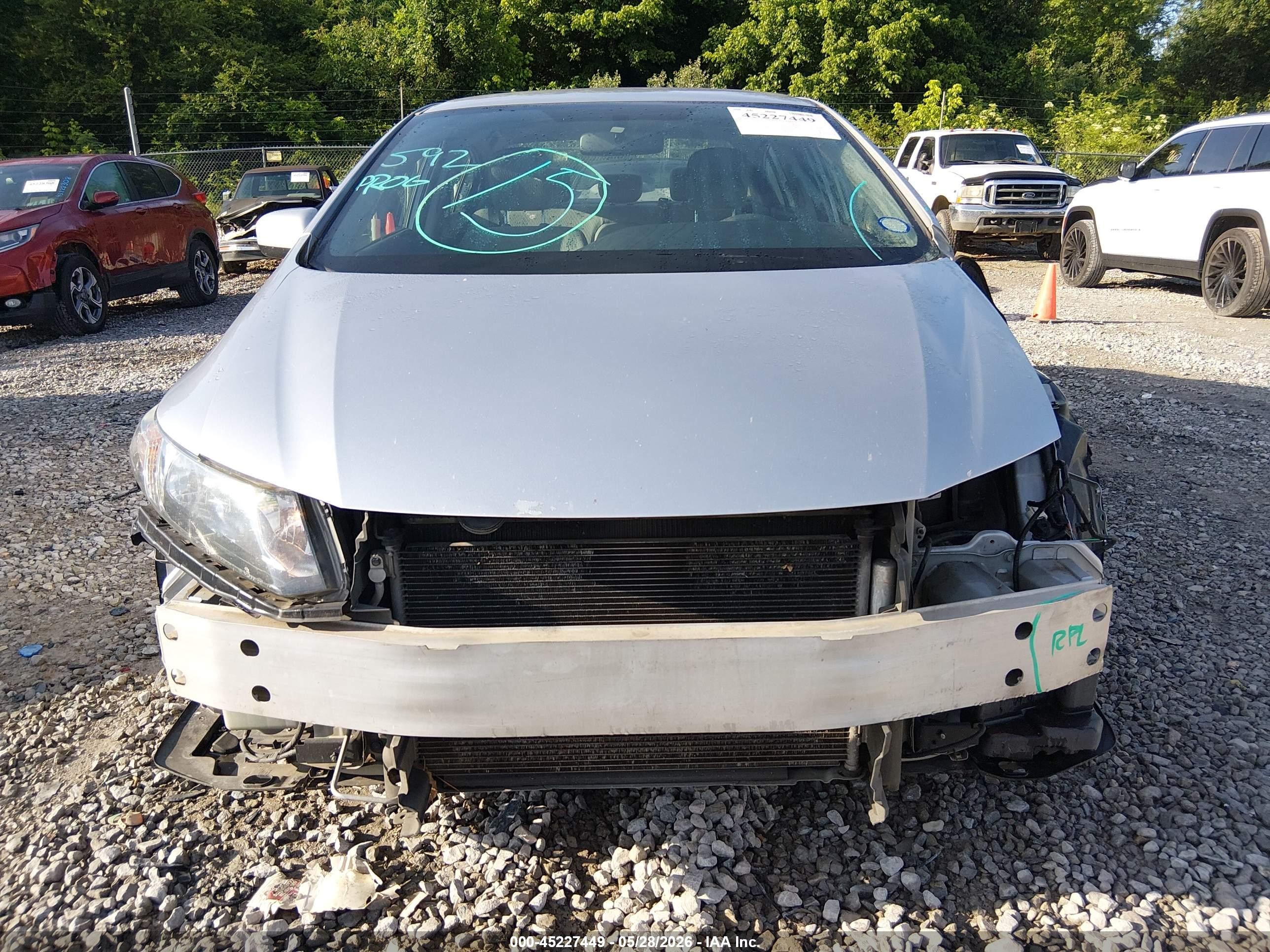 2014 Honda Civic Lx Silver vin: 19XFB2F57EE218762