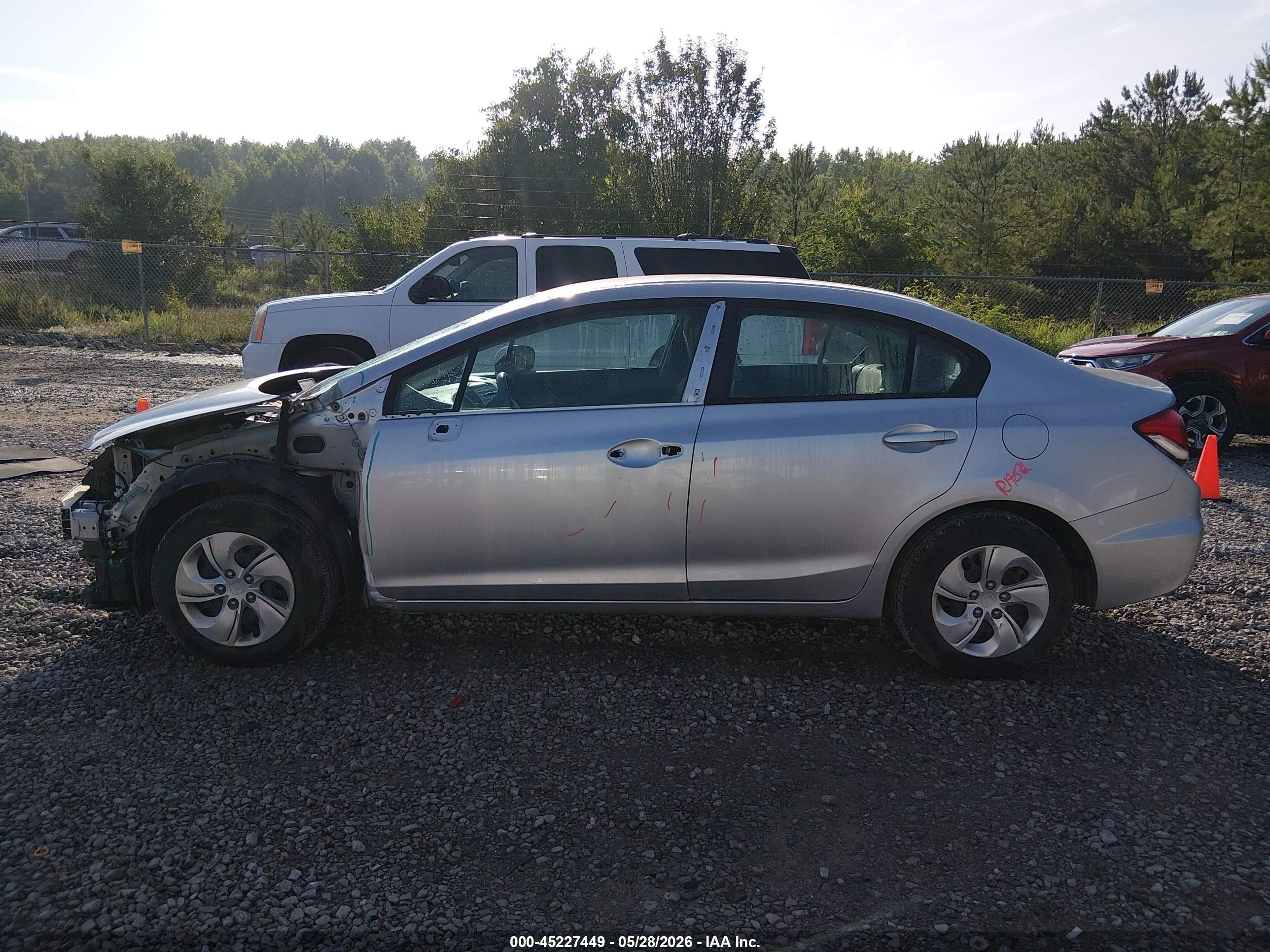 2014 Honda Civic Lx Silver vin: 19XFB2F57EE218762