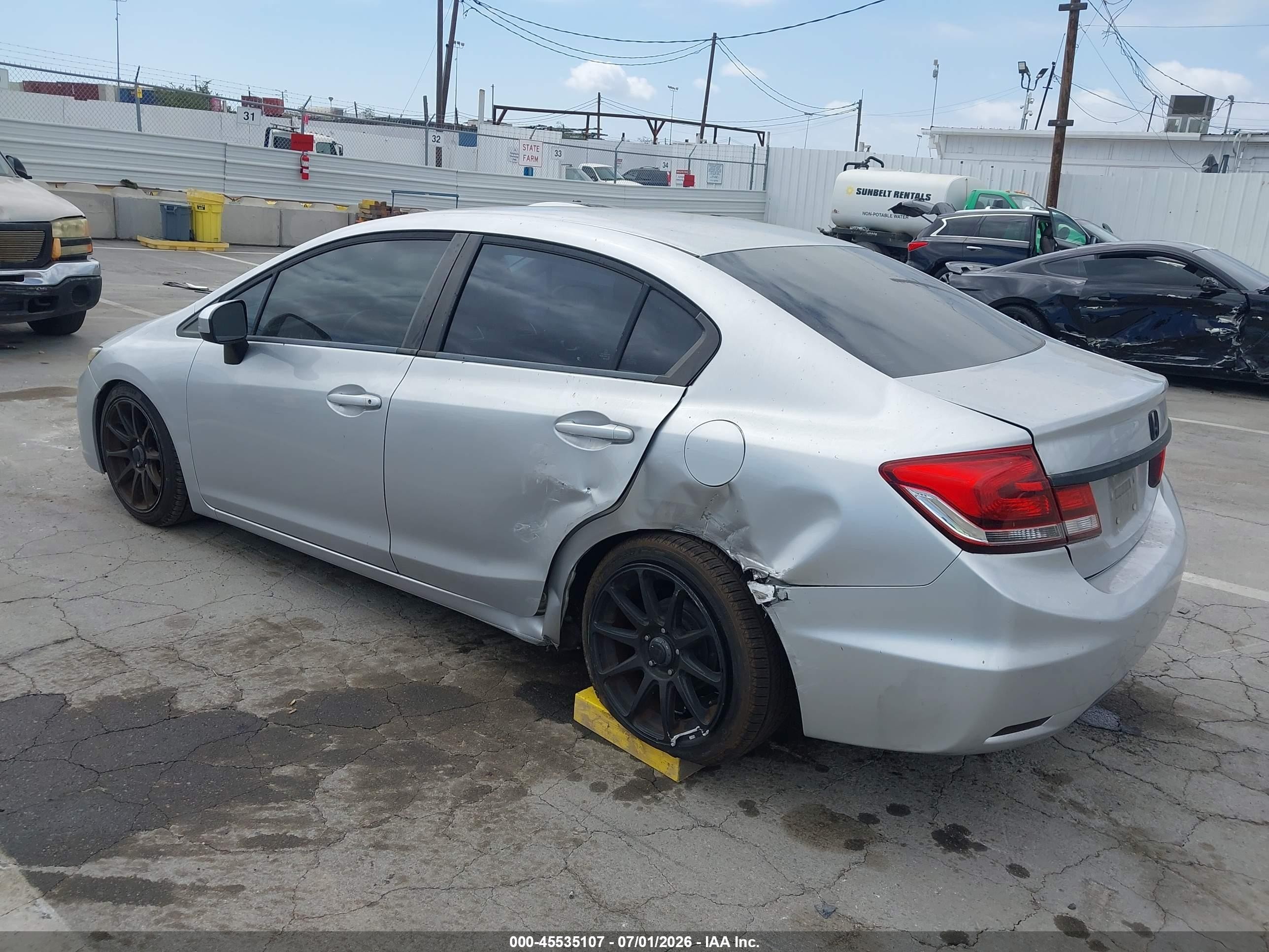 2014 Honda Civic Lx Silver vin: 19XFB2F57EE219944