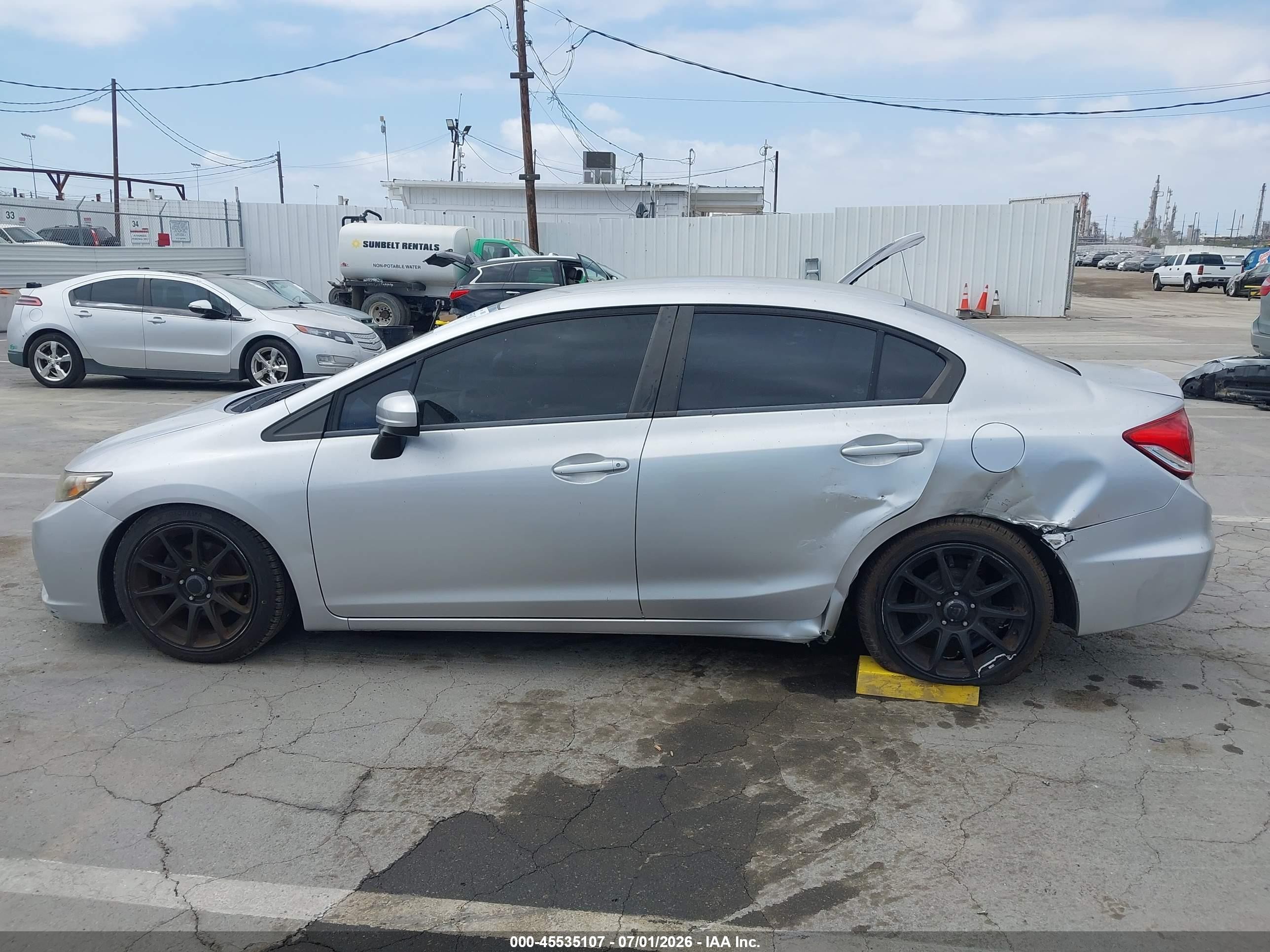 2014 Honda Civic Lx Silver vin: 19XFB2F57EE219944