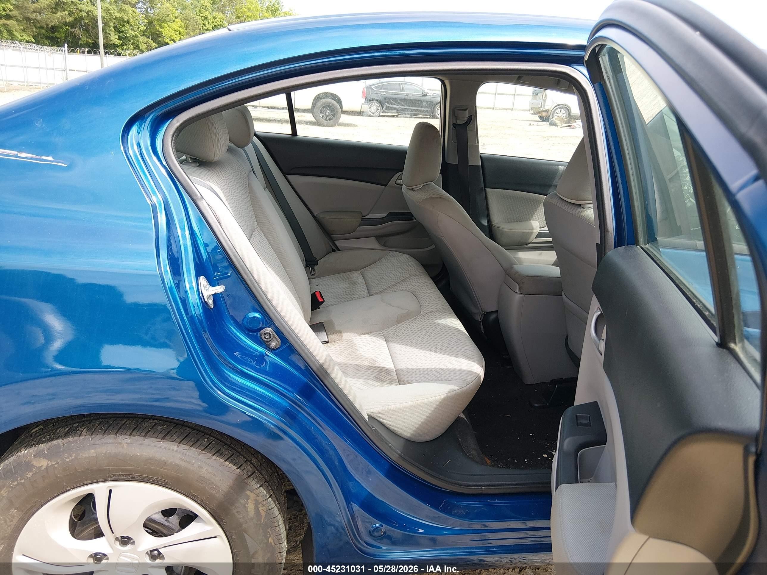 2014 Honda Civic Lx Blue vin: 19XFB2F57EE263328