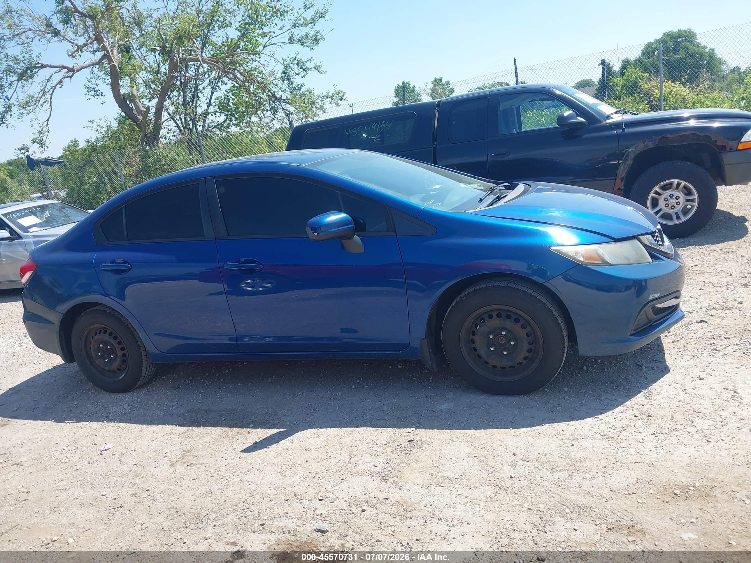 2015 Honda Civic Lx Blue vin: 19XFB2F57FE007854