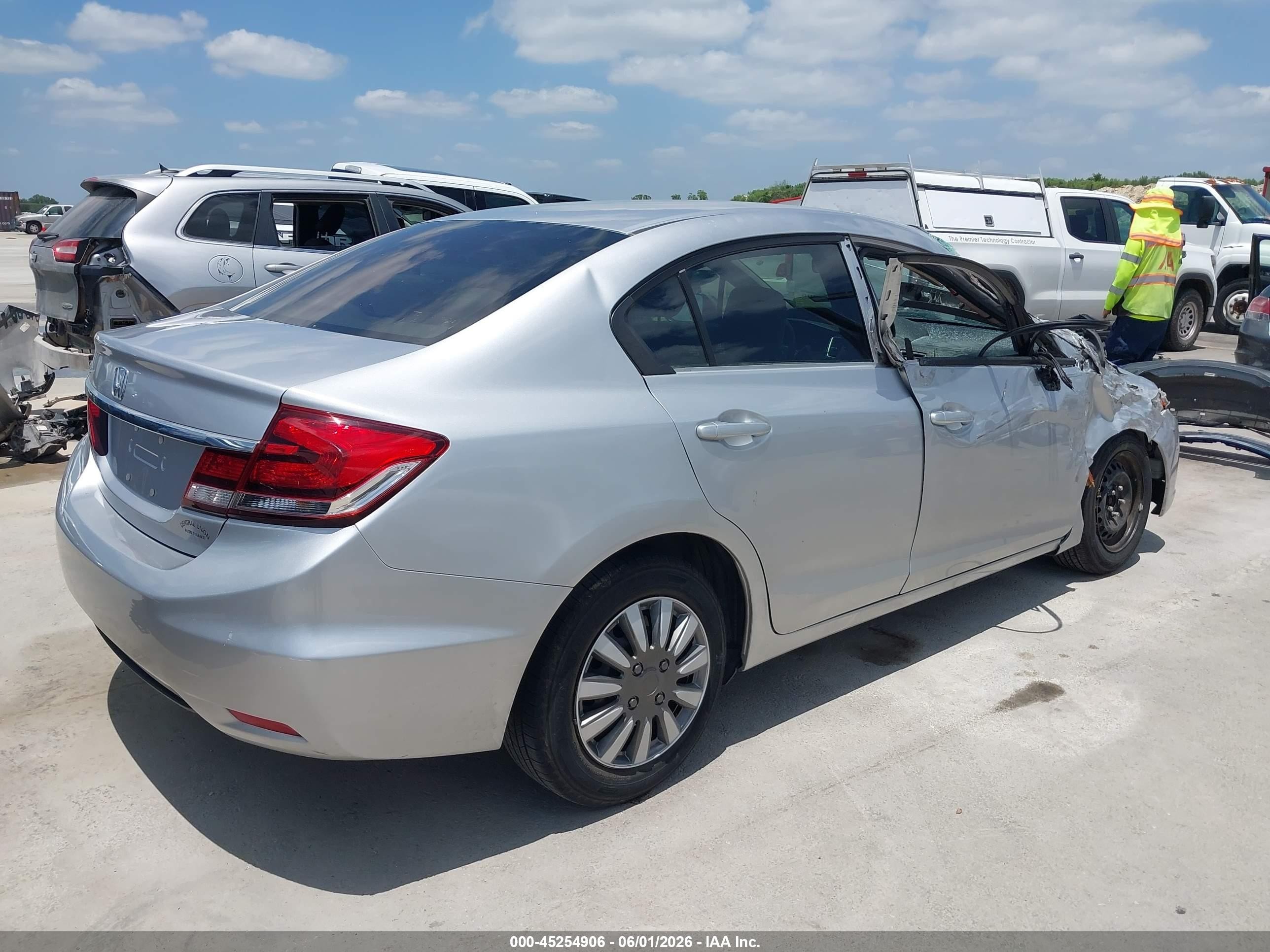 2015 Honda Civic Lx Silver vin: 19XFB2F57FE060733