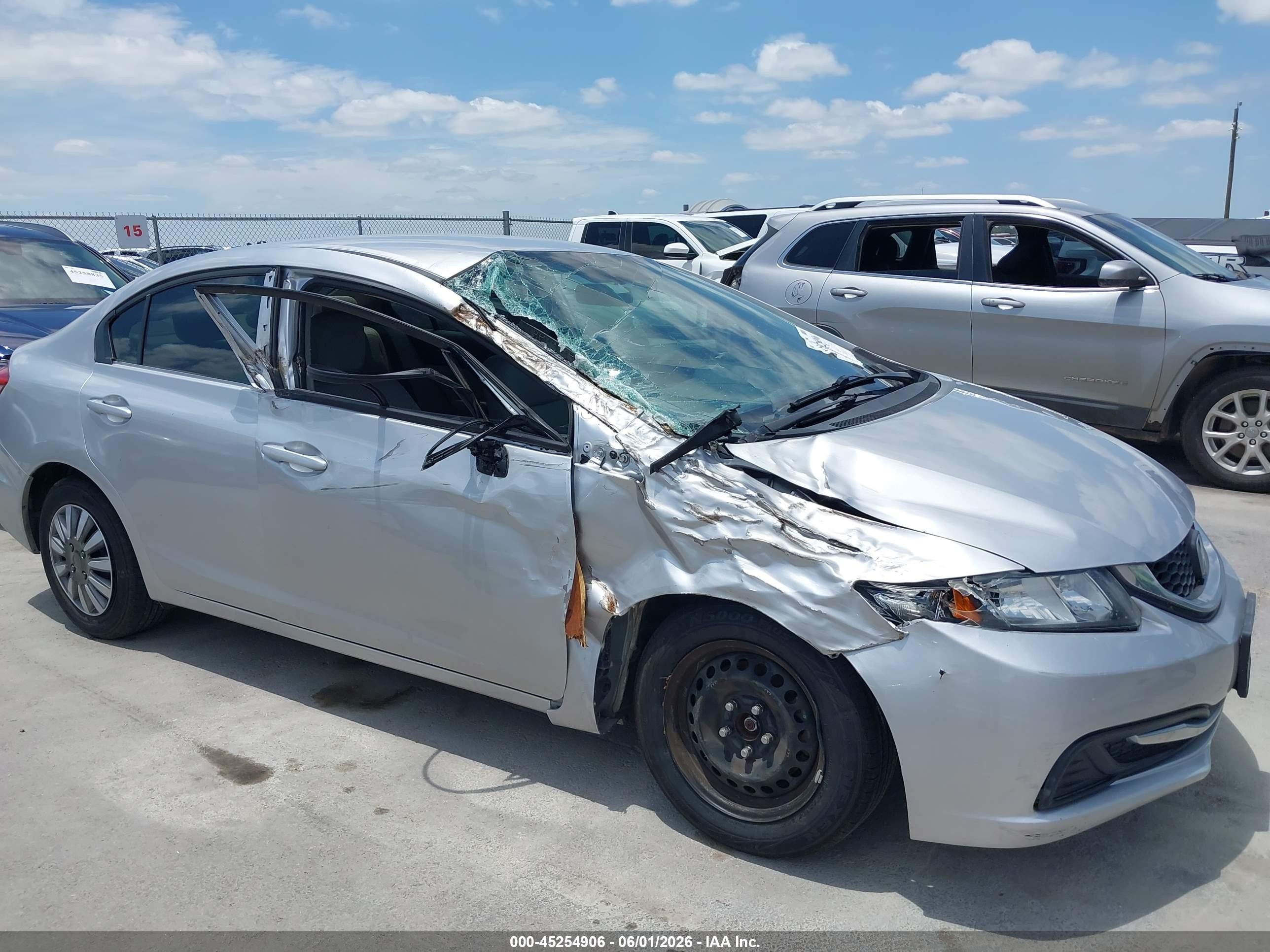 2015 Honda Civic Lx Silver vin: 19XFB2F57FE060733