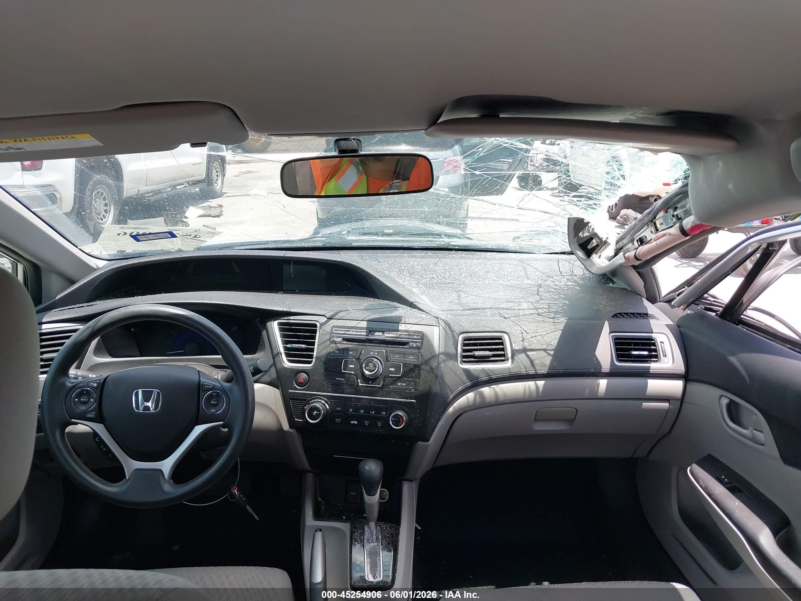 2015 Honda Civic Lx Silver vin: 19XFB2F57FE060733