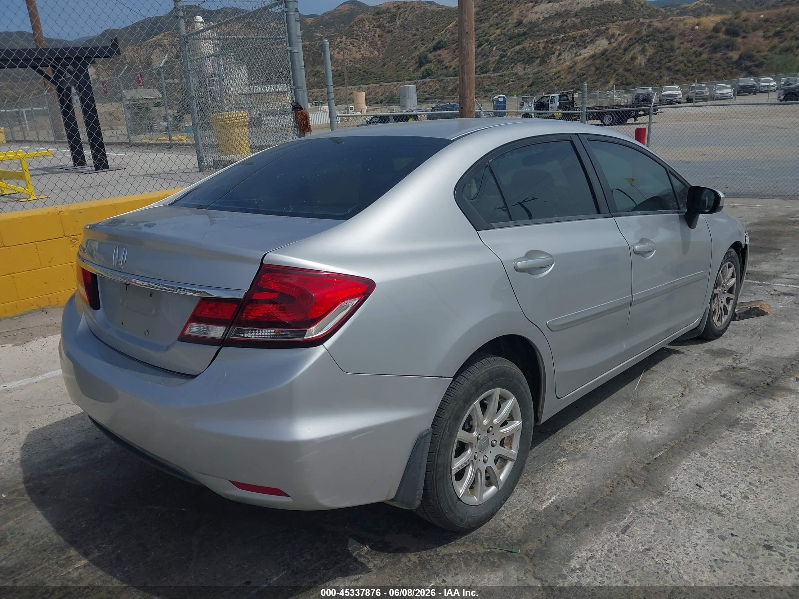 2015 Honda Civic Lx Silver vin: 19XFB2F57FE077189