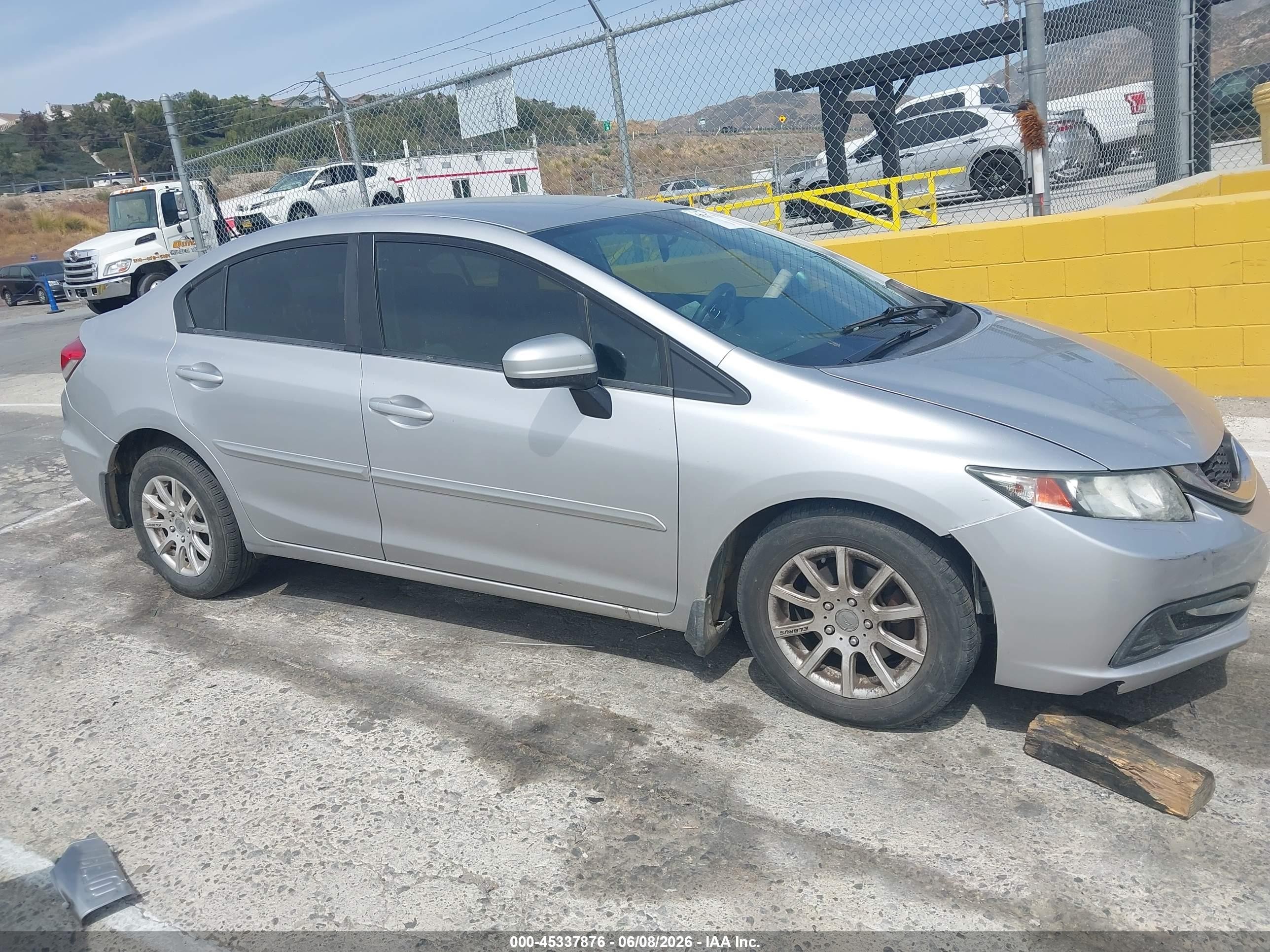 2015 Honda Civic Lx Silver vin: 19XFB2F57FE077189