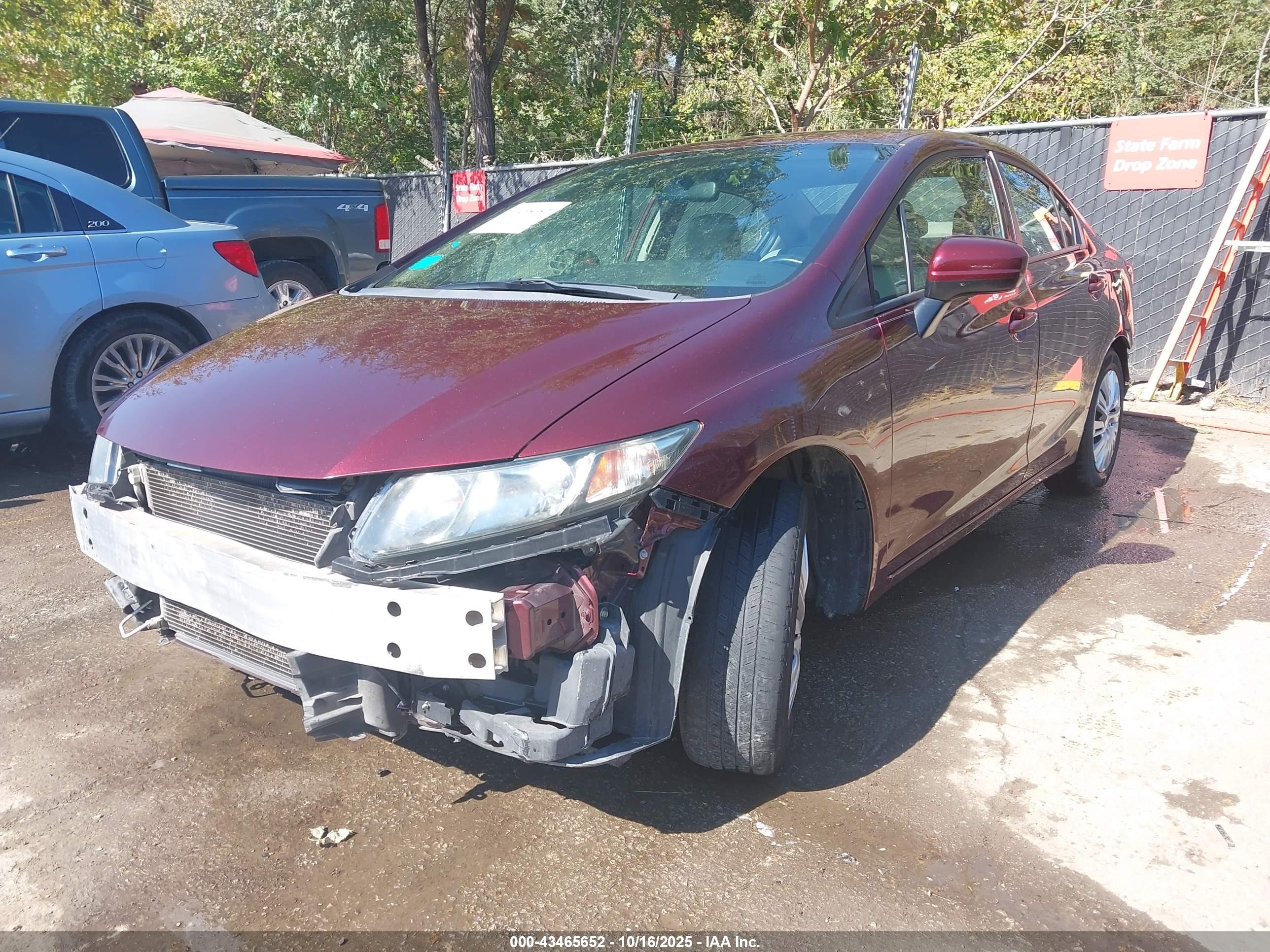 2015 Honda Civic Lx Burgundy vin: 19XFB2F57FE091738