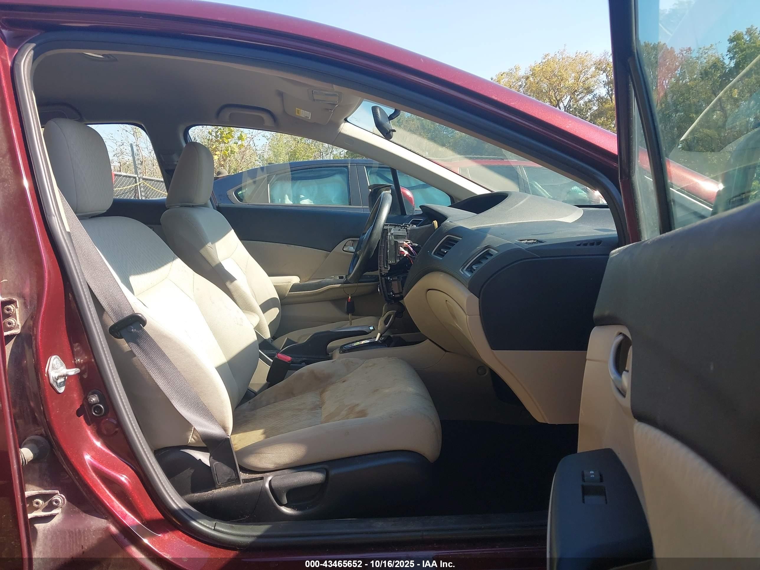2015 Honda Civic Lx Burgundy vin: 19XFB2F57FE091738