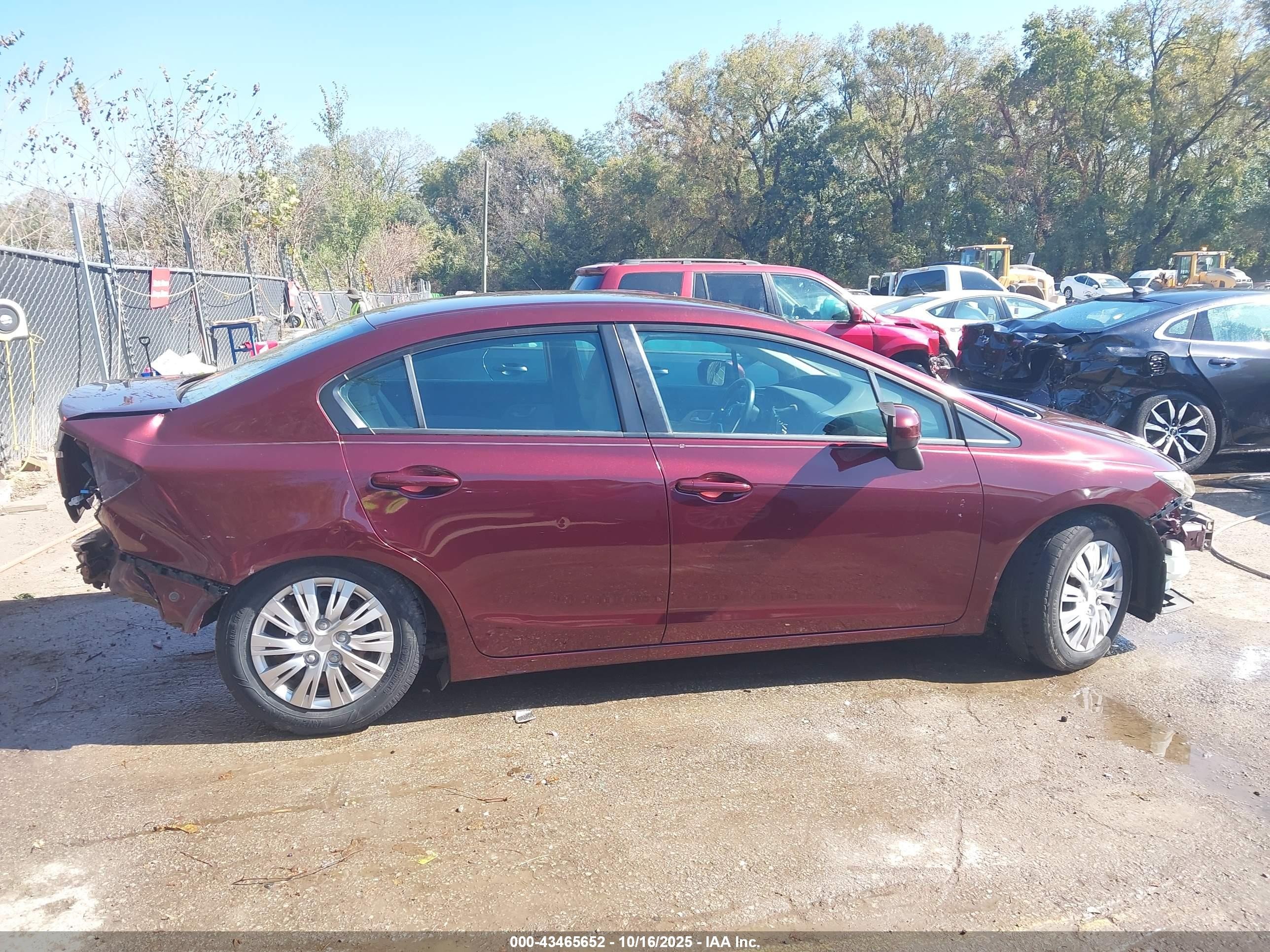 2015 Honda Civic Lx Burgundy vin: 19XFB2F57FE091738