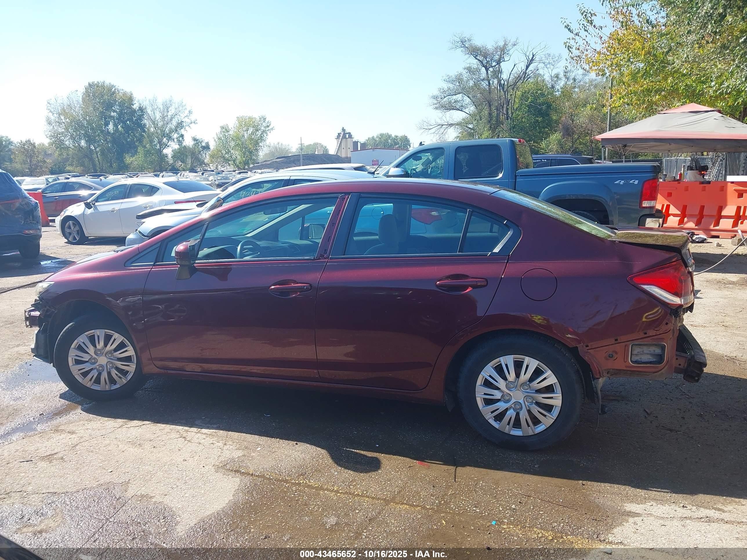 2015 Honda Civic Lx Burgundy vin: 19XFB2F57FE091738