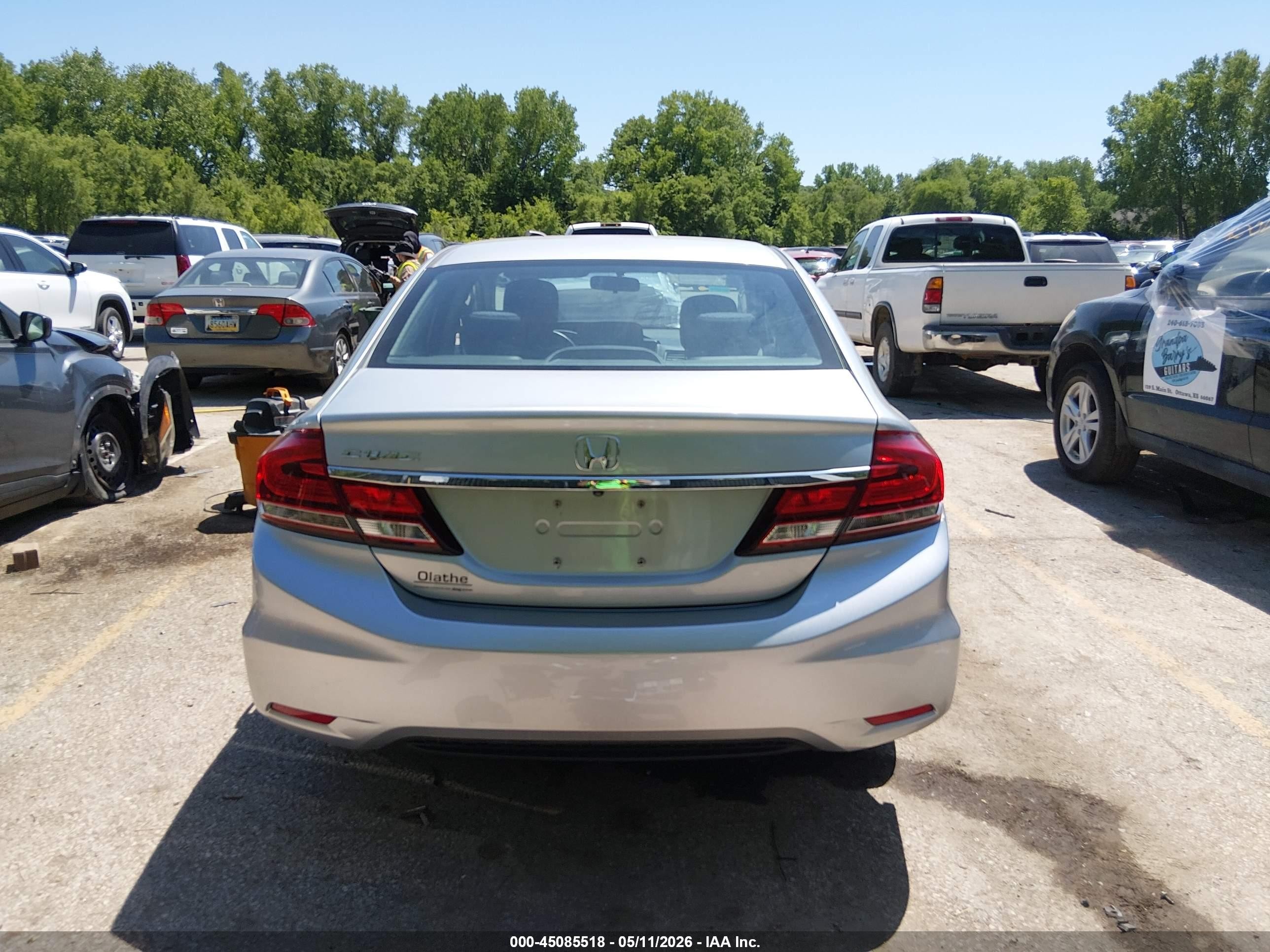 2015 Honda Civic Lx Silver vin: 19XFB2F57FE098866
