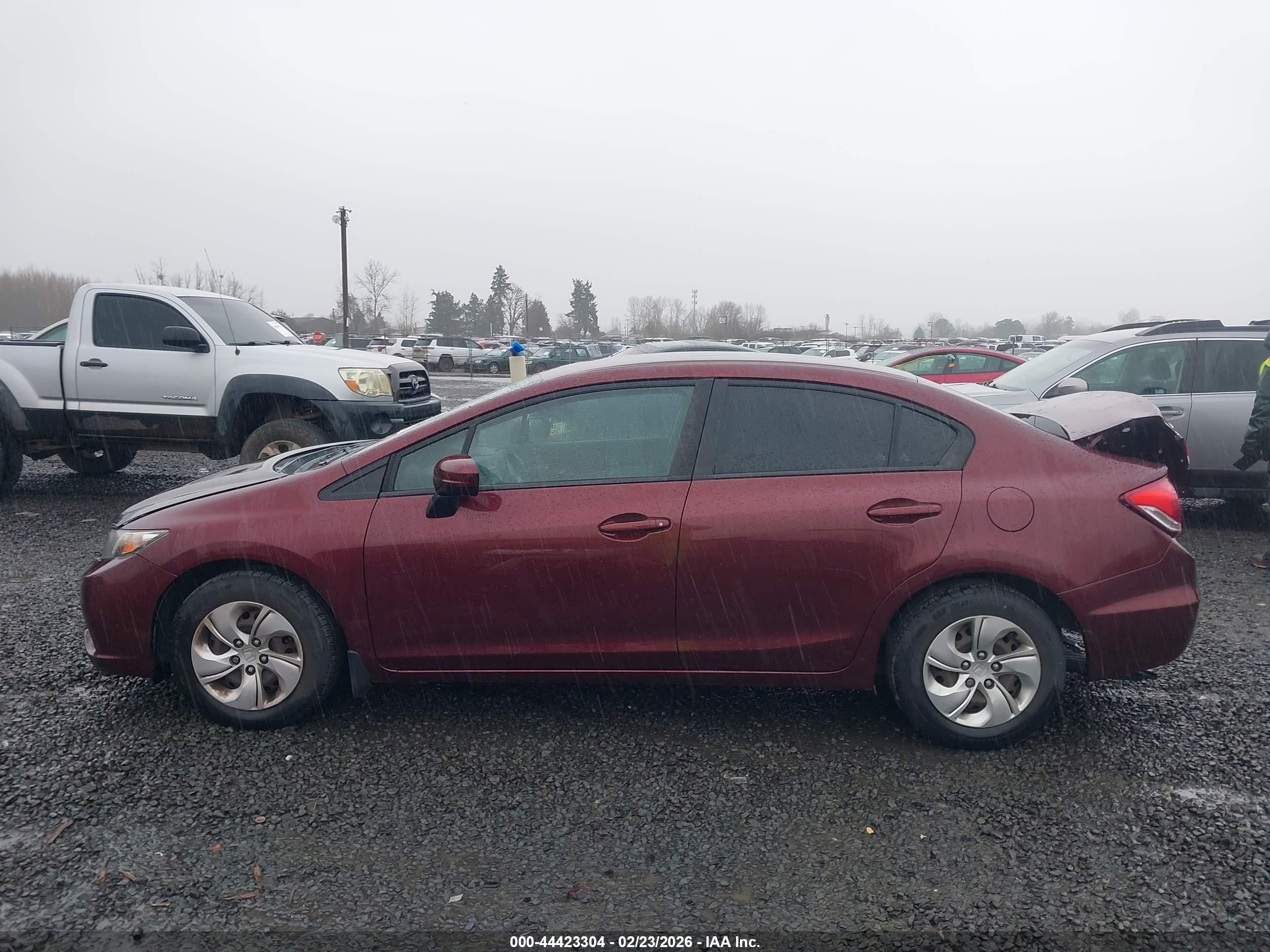 2015 Honda Civic Lx Красный vin: 19XFB2F57FE268126