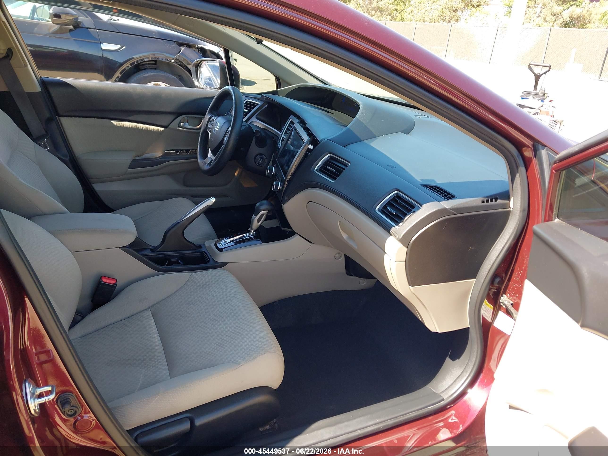 2015 Honda Civic Lx Burgundy vin: 19XFB2F57FE271902
