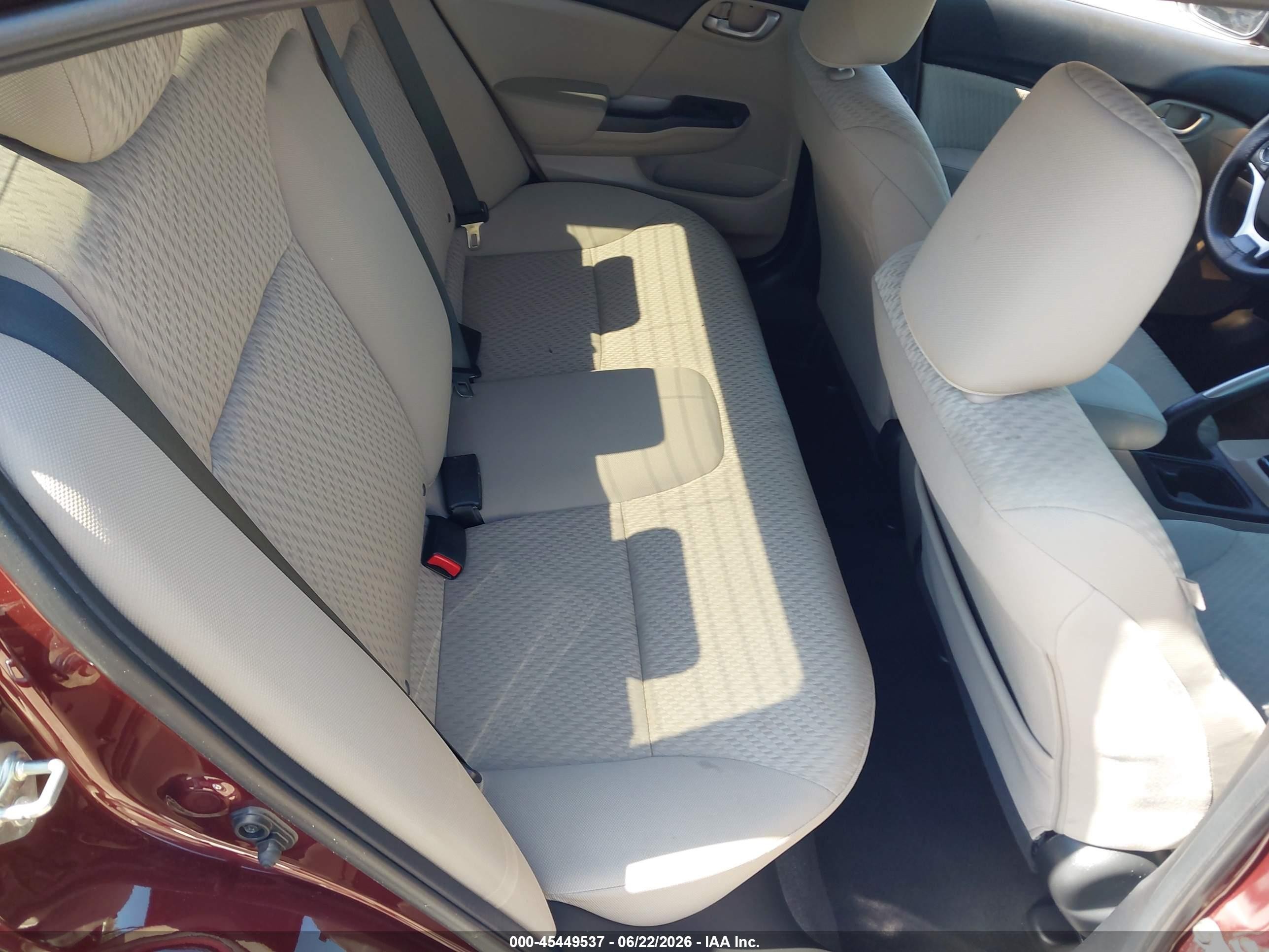 2015 Honda Civic Lx Burgundy vin: 19XFB2F57FE271902