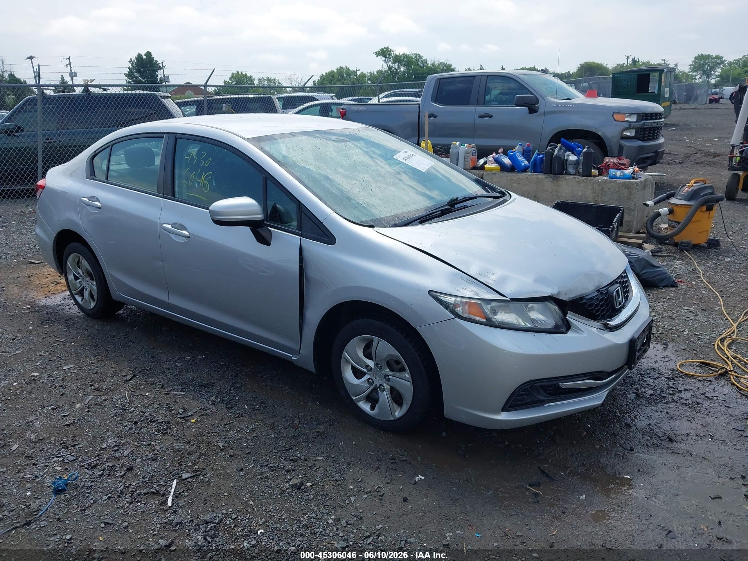 2015 Honda Civic Lx Silver vin: 19XFB2F57FE280101