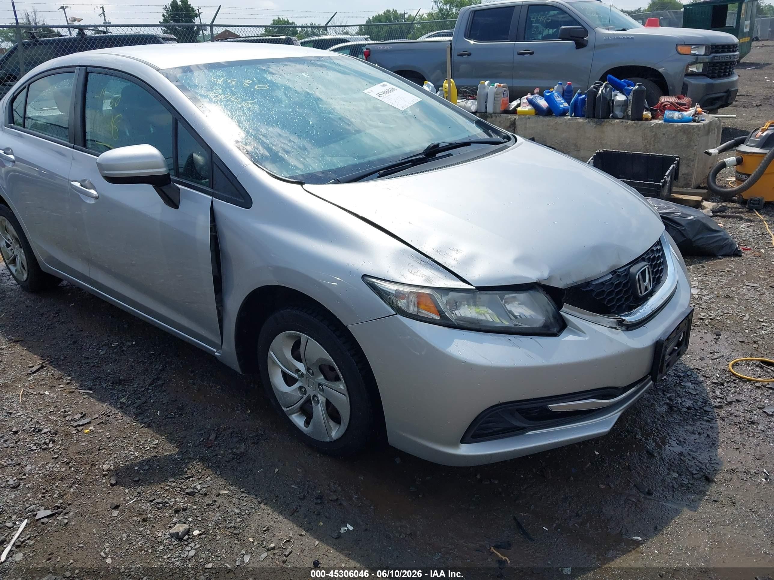 2015 Honda Civic Lx Silver vin: 19XFB2F57FE280101