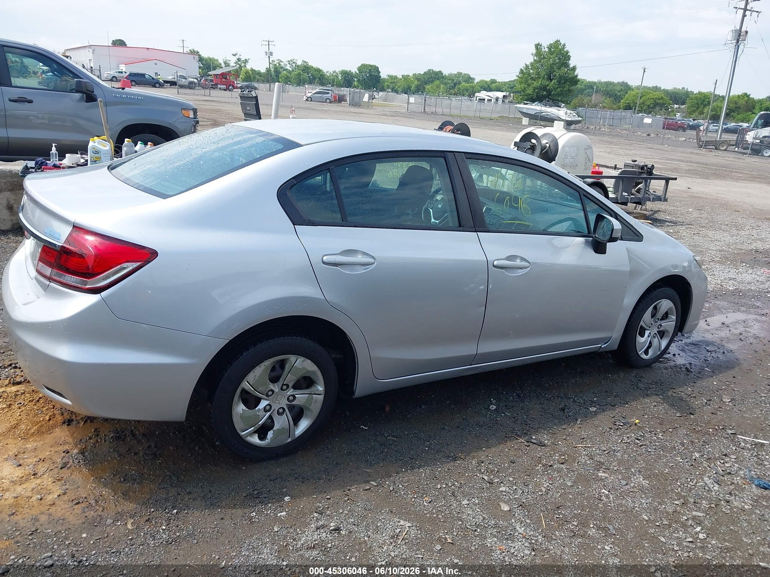 2015 Honda Civic Lx Silver vin: 19XFB2F57FE280101