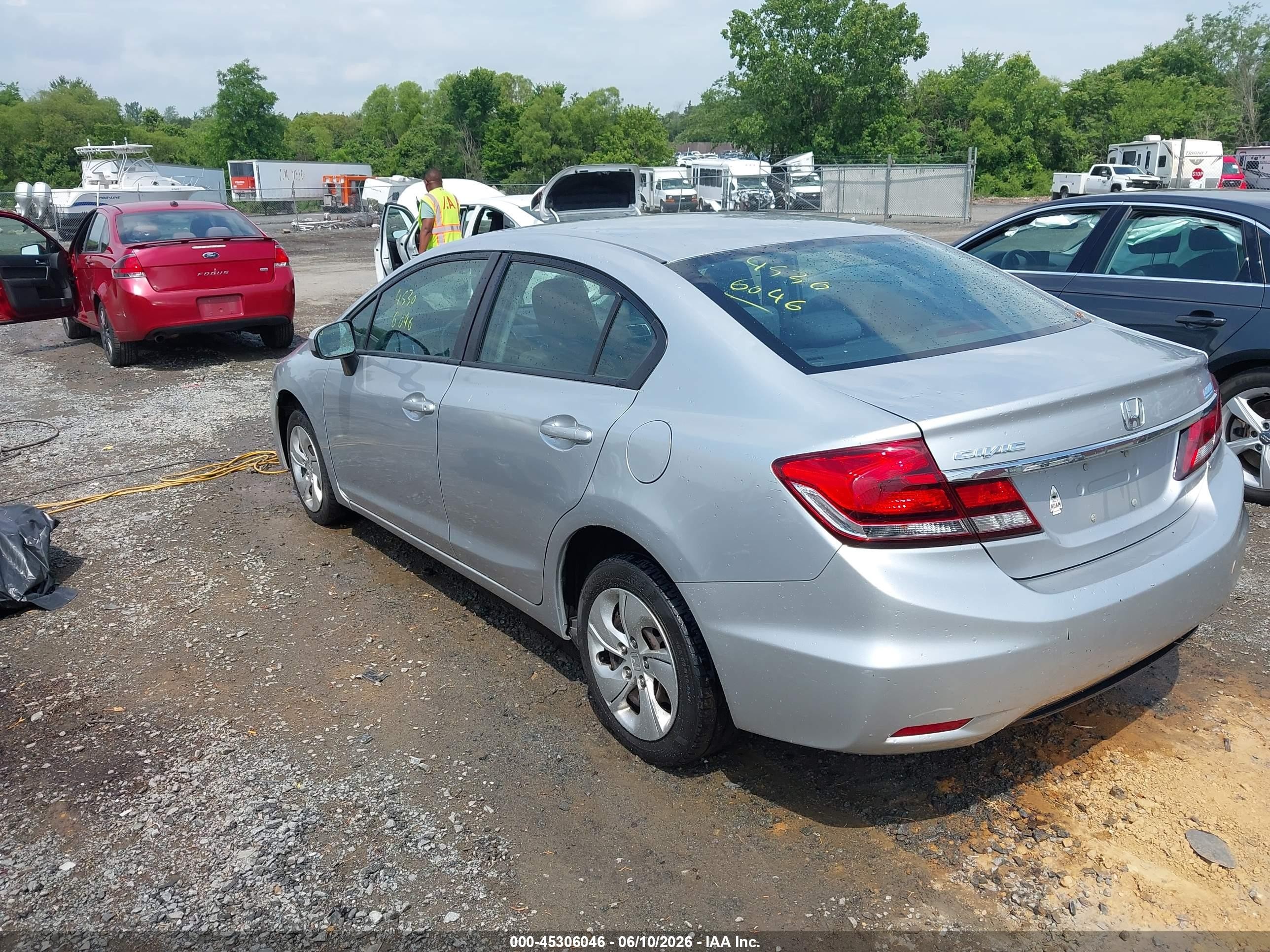 2015 Honda Civic Lx Silver vin: 19XFB2F57FE280101