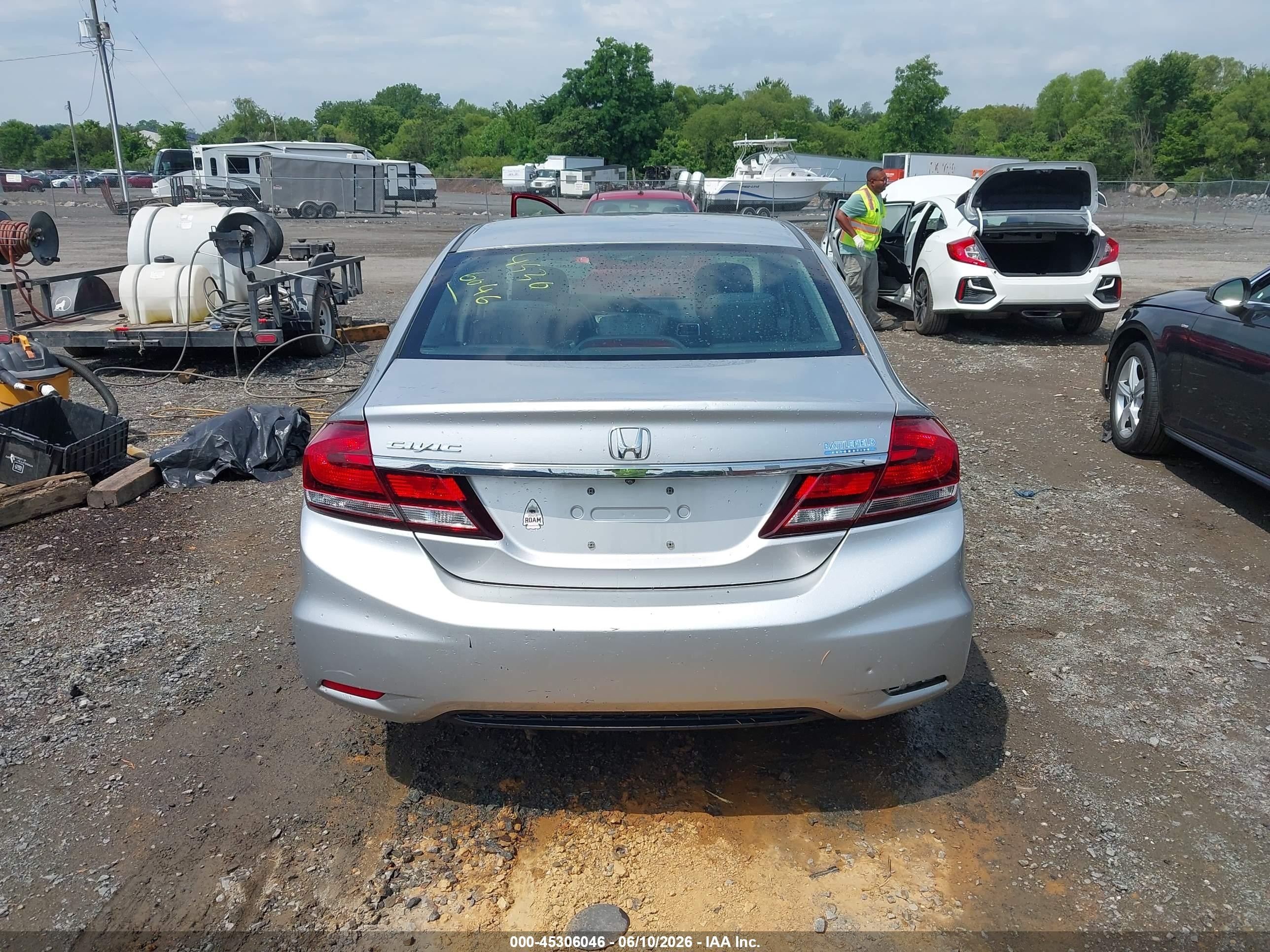 2015 Honda Civic Lx Silver vin: 19XFB2F57FE280101