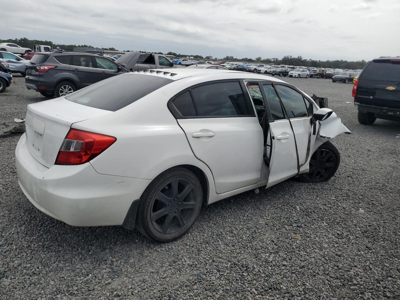 2012 Honda Civic White vin: 19XFB2F58CE082994
