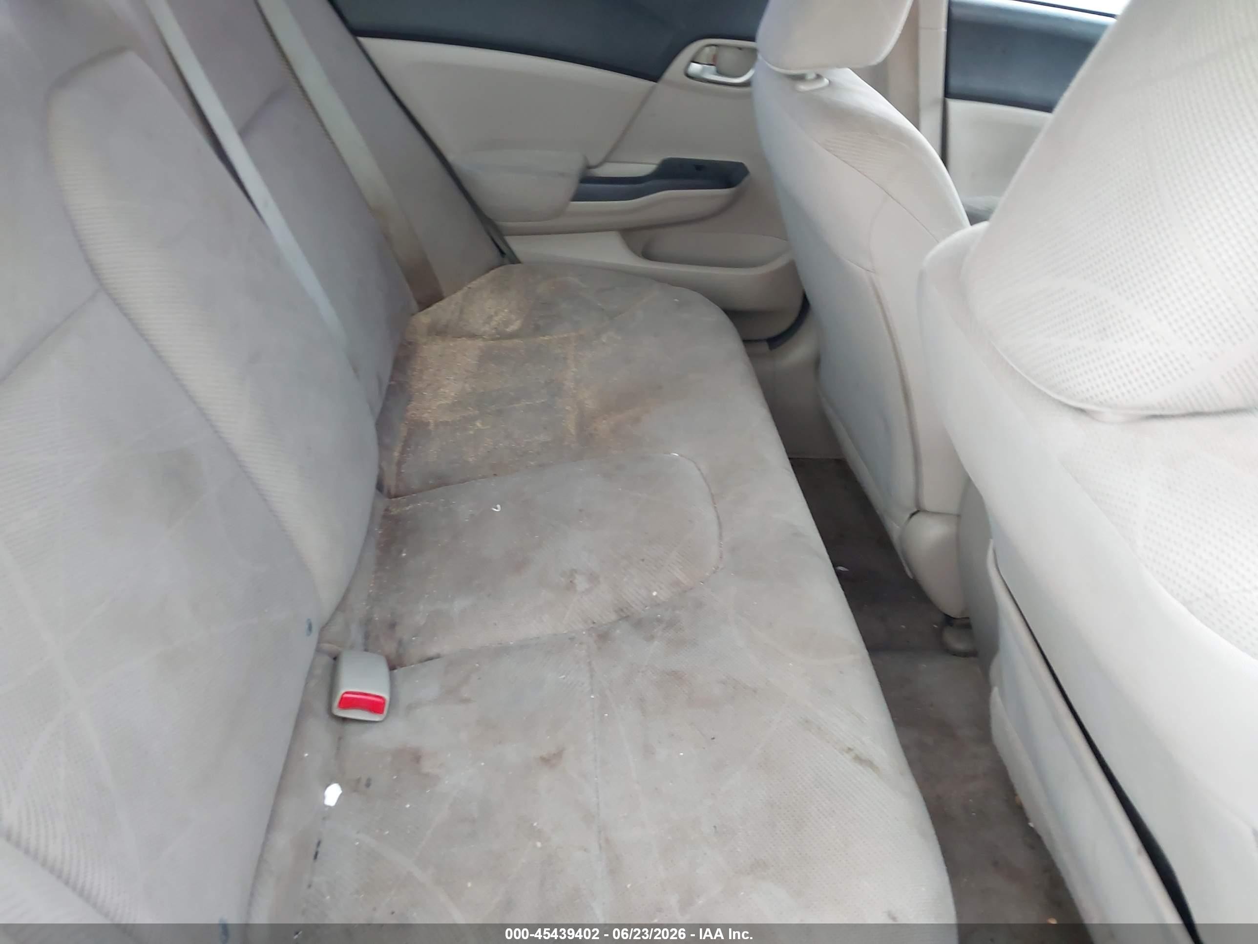2012 Honda Civic Lx Burgundy vin: 19XFB2F58CE323162