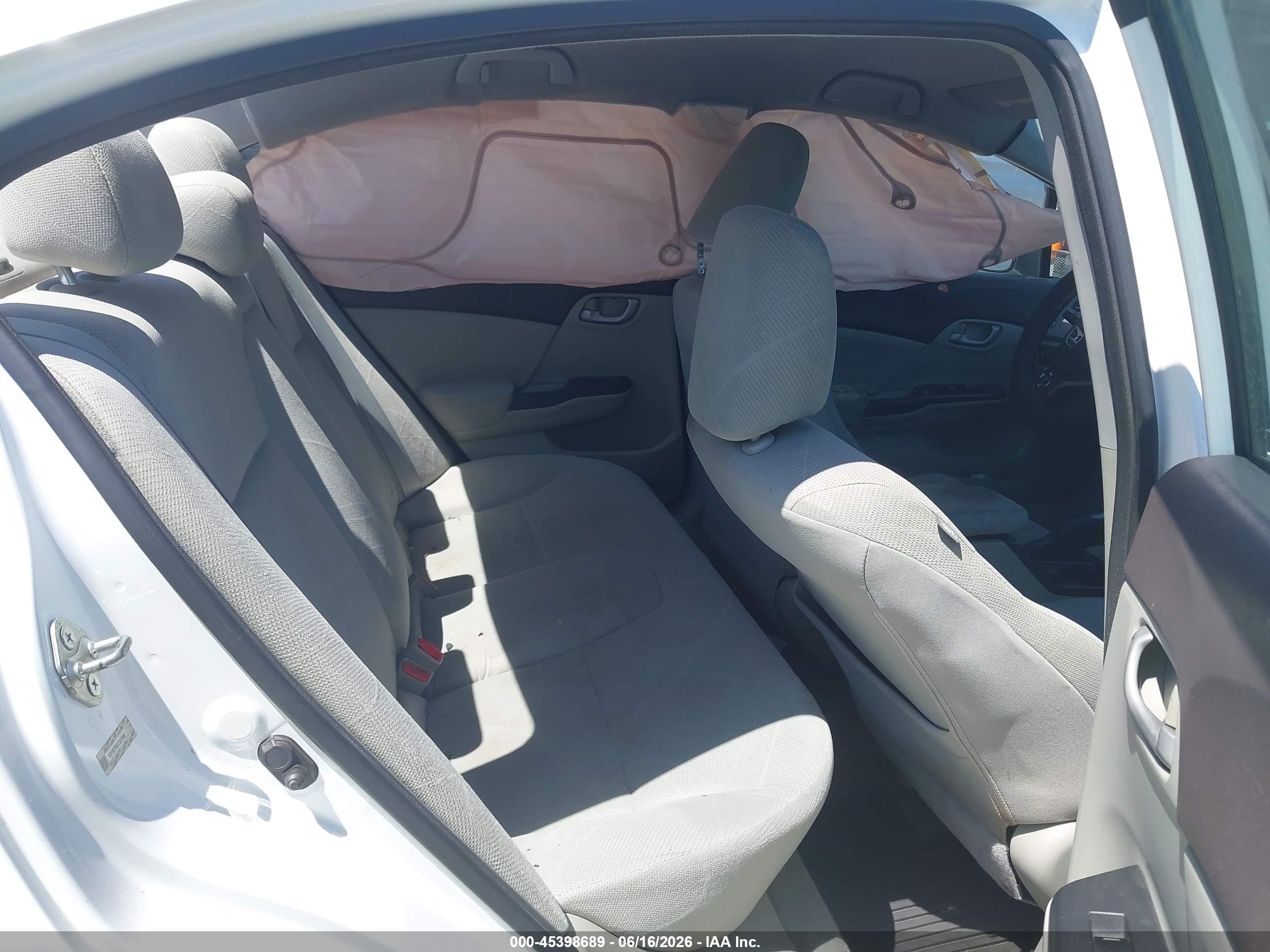 2012 Honda Civic Lx White vin: 19XFB2F58CE351348