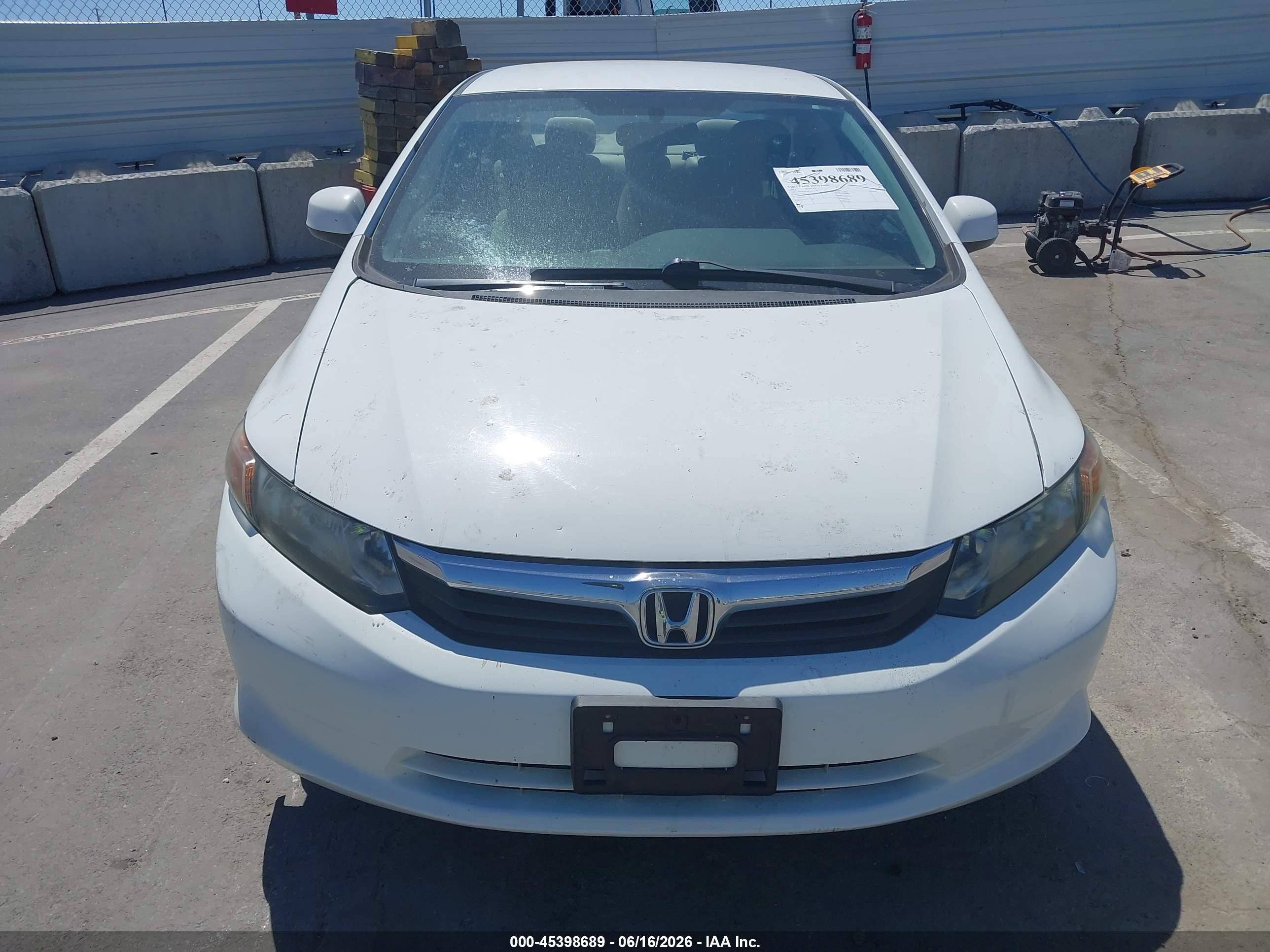 2012 Honda Civic Lx White vin: 19XFB2F58CE351348