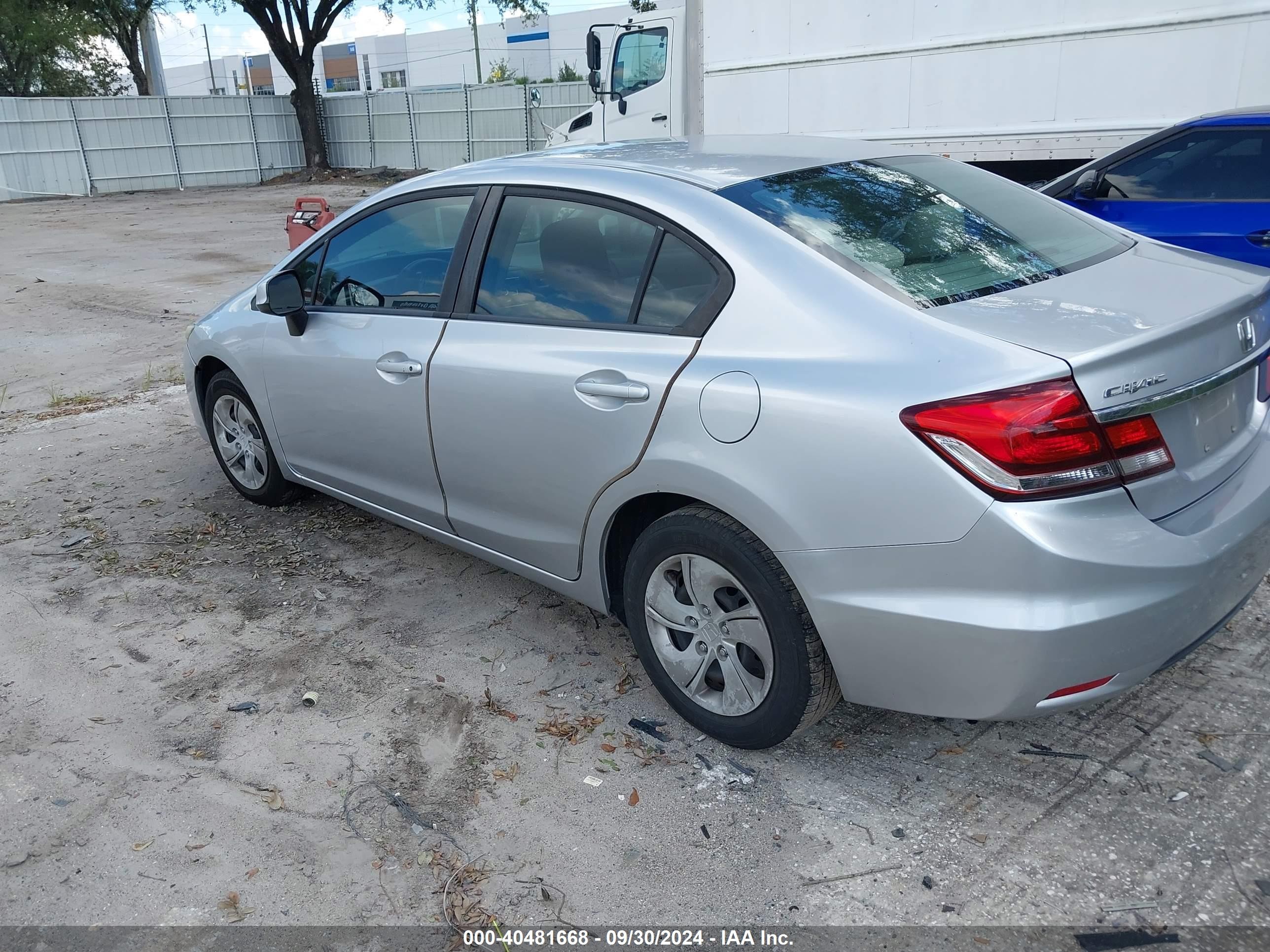 2013 Honda Civic Lx Silver vin: 19XFB2F58DE053349