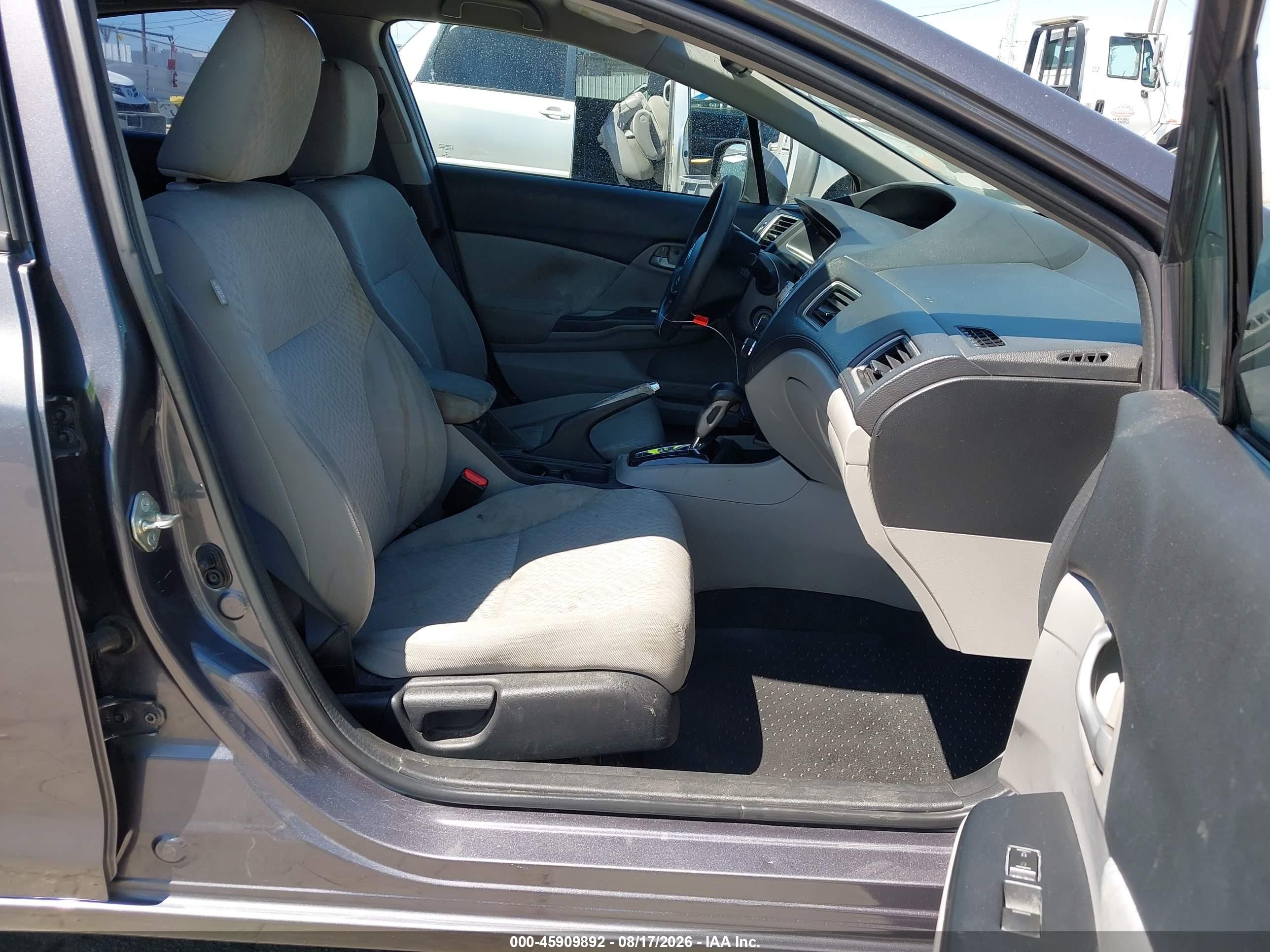 2014 Honda Civic Lx Серый vin: 19XFB2F58EE222755