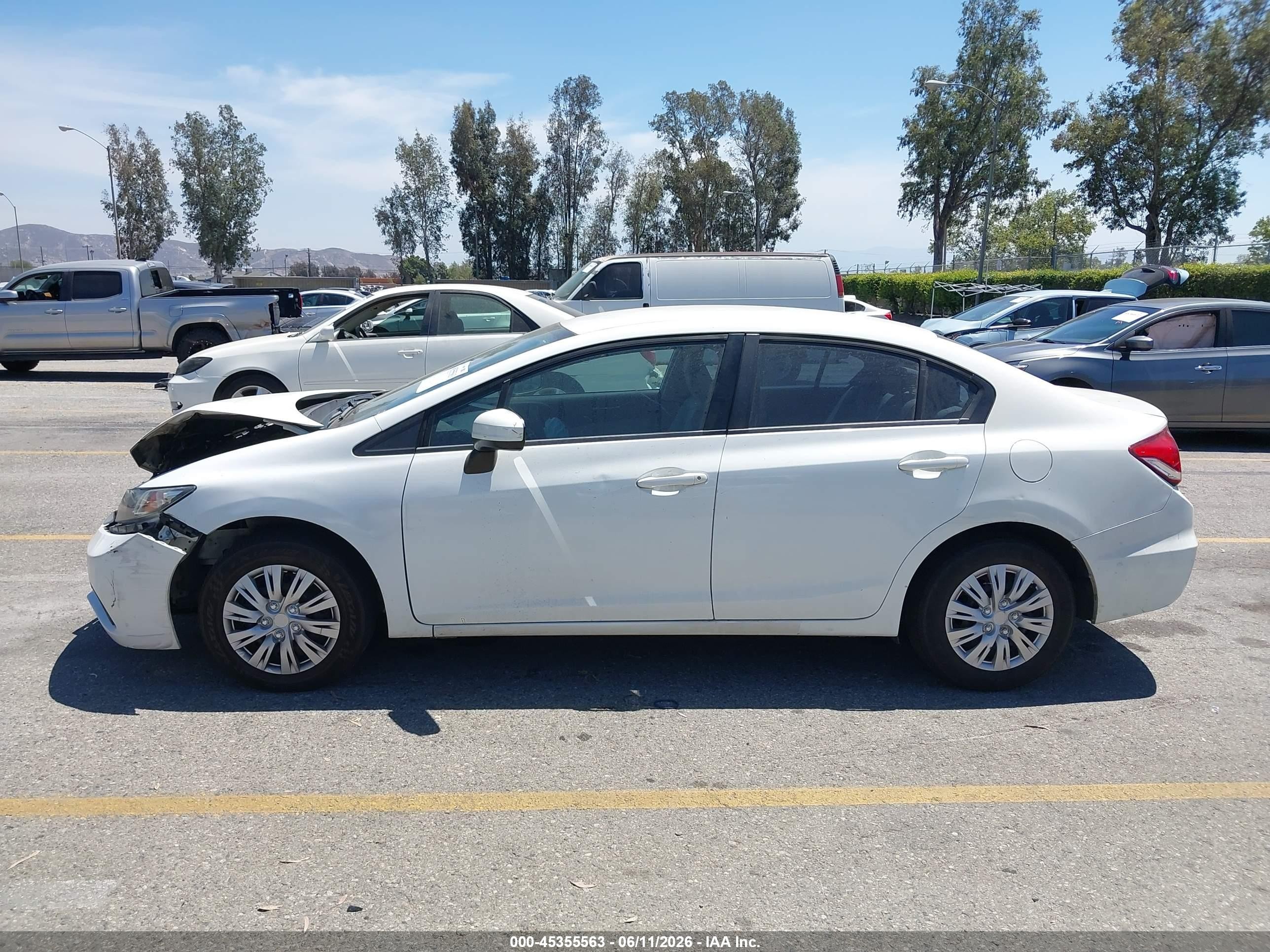 2014 Honda Civic Lx White vin: 19XFB2F58EE259949