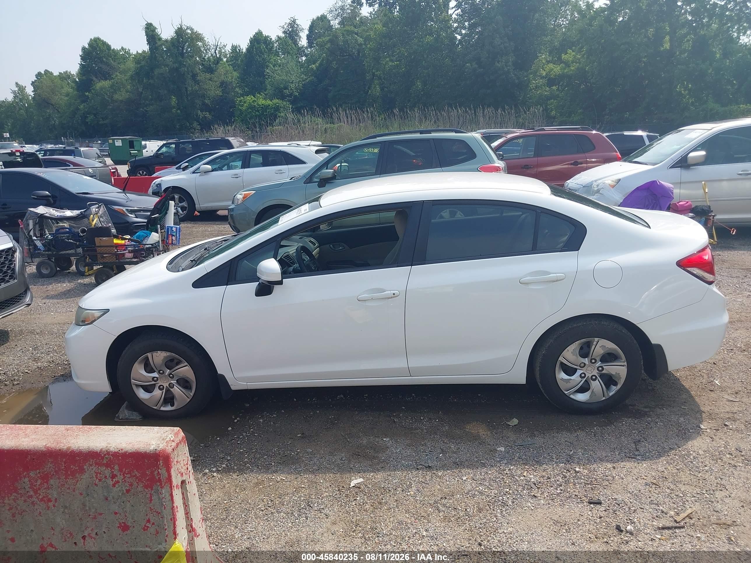 2015 Honda Civic Lx White vin: 19XFB2F58FE007944