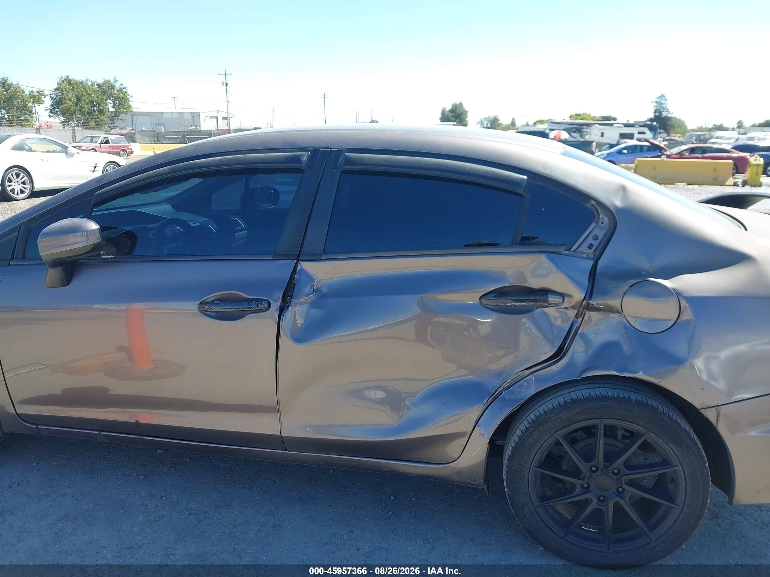 2015 Honda Civic Lx Brown vin: 19XFB2F58FE233997