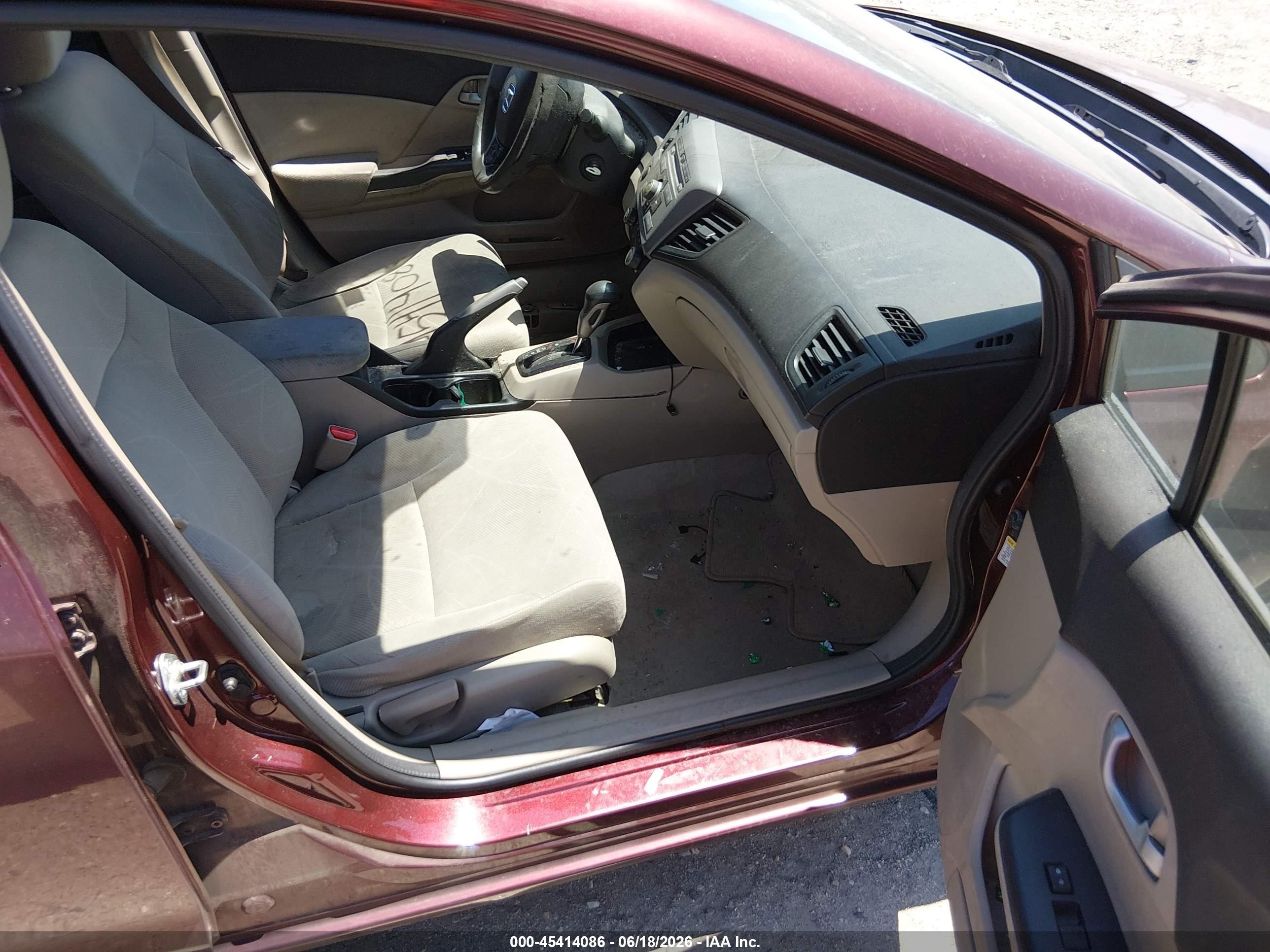 2012 Honda Civic Lx Burgundy vin: 19XFB2F59CE377277