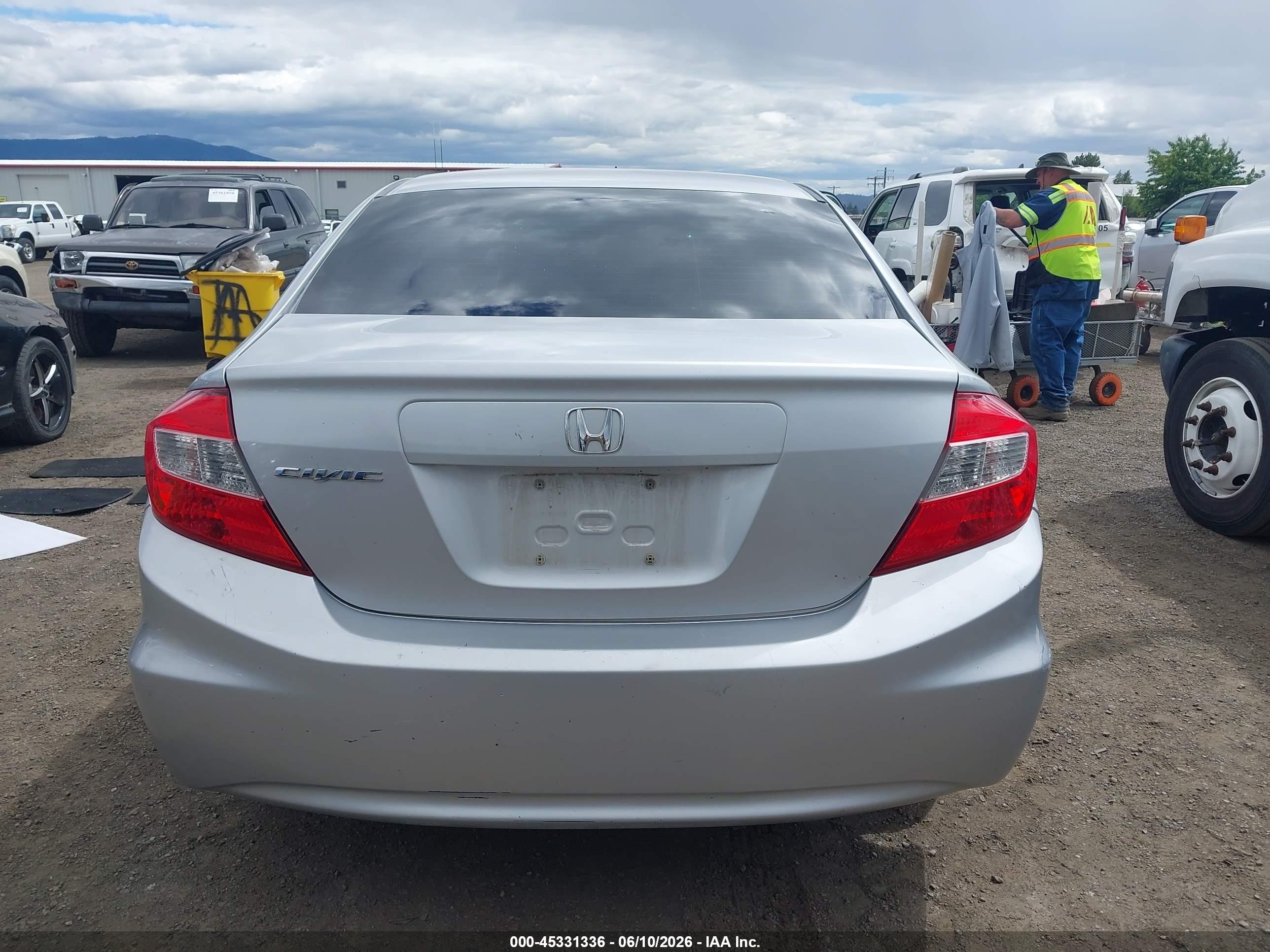 2012 Honda Civic Lx Silver vin: 19XFB2F59CE381684