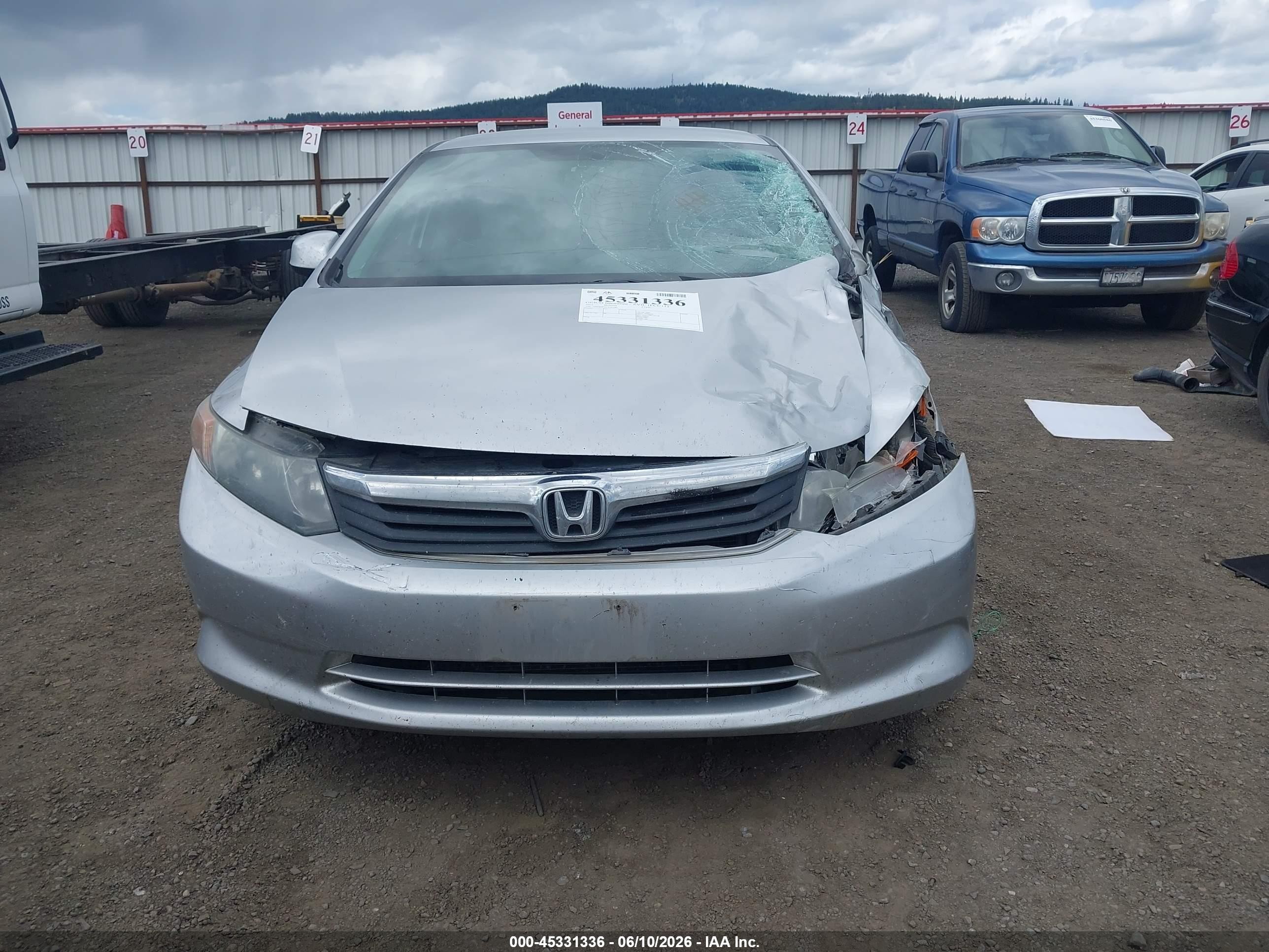 2012 Honda Civic Lx Silver vin: 19XFB2F59CE381684